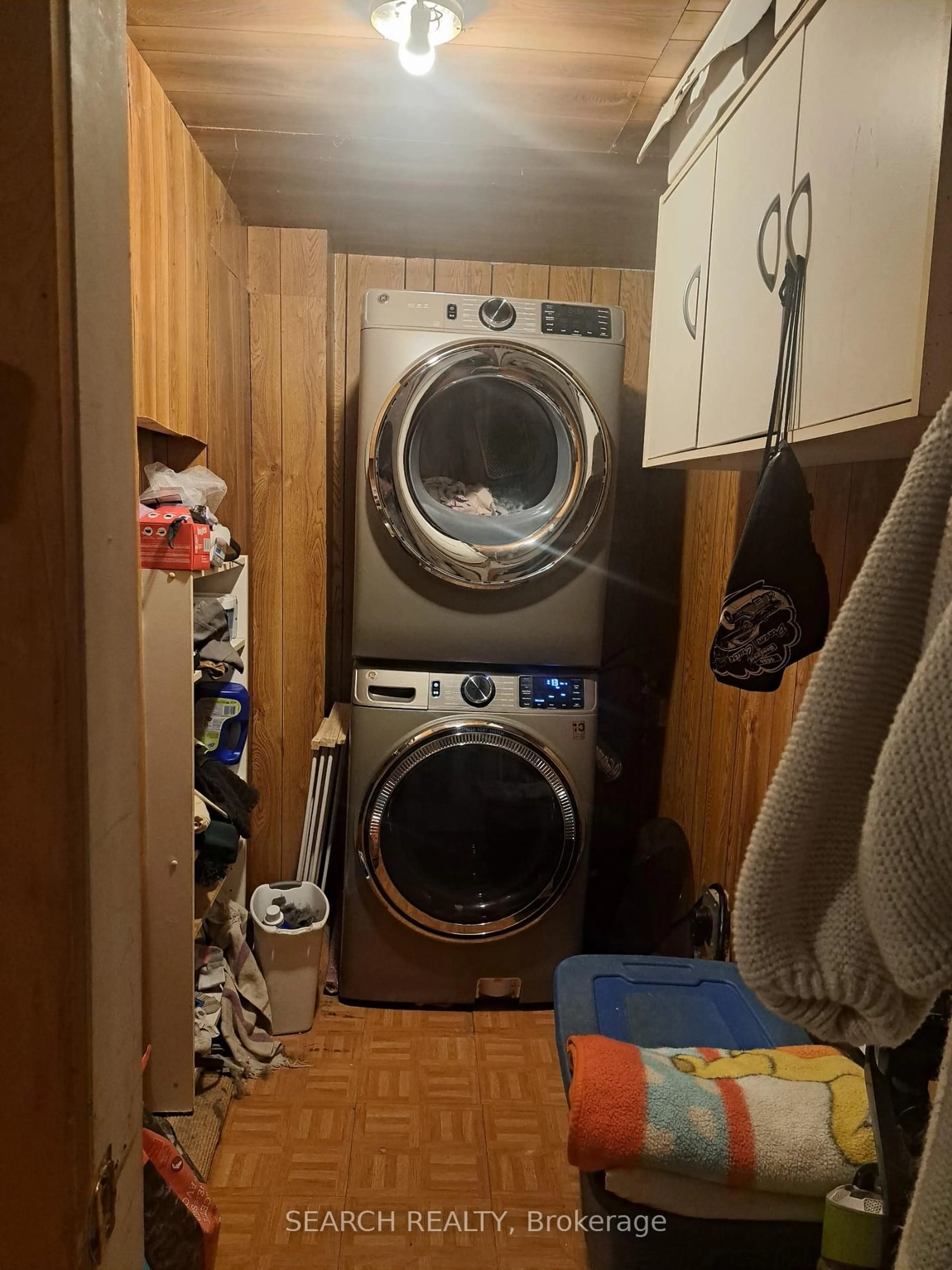 Laundry room for 19 Coleman St, Huron East Ontario N0K 1W0