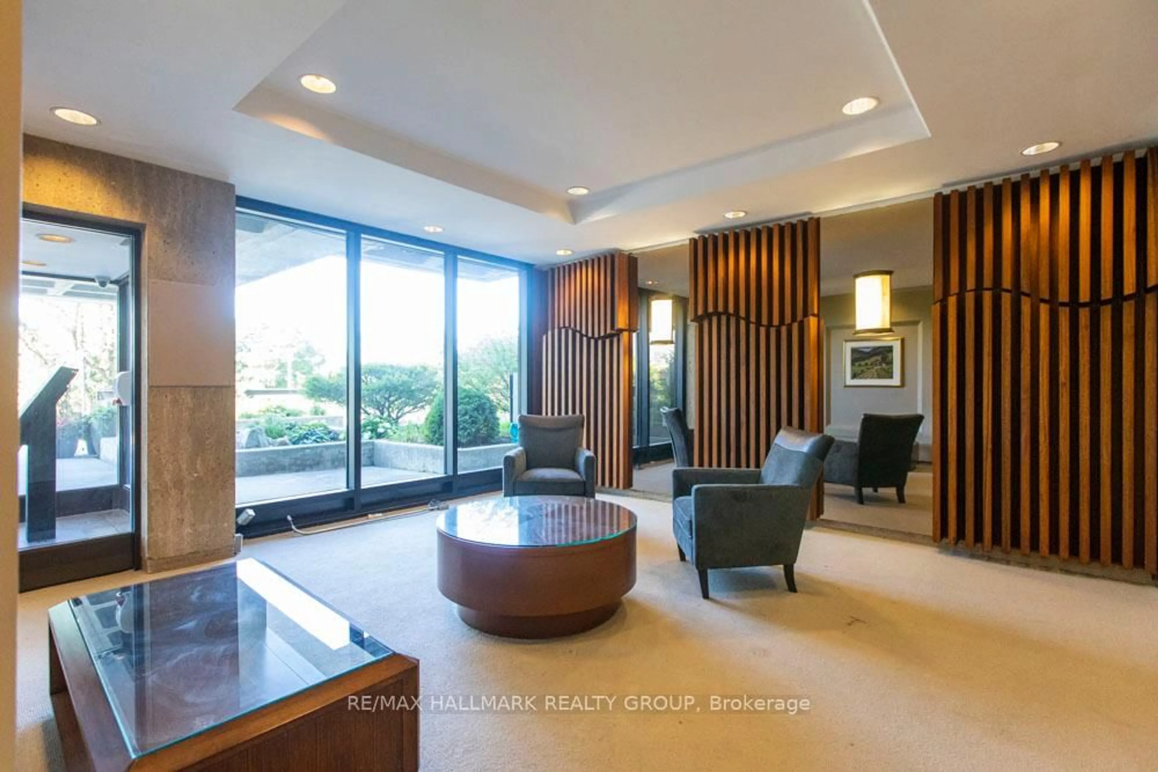 Lobby for 265 Poulin Ave #805, Ottawa Ontario K2B 7Y8