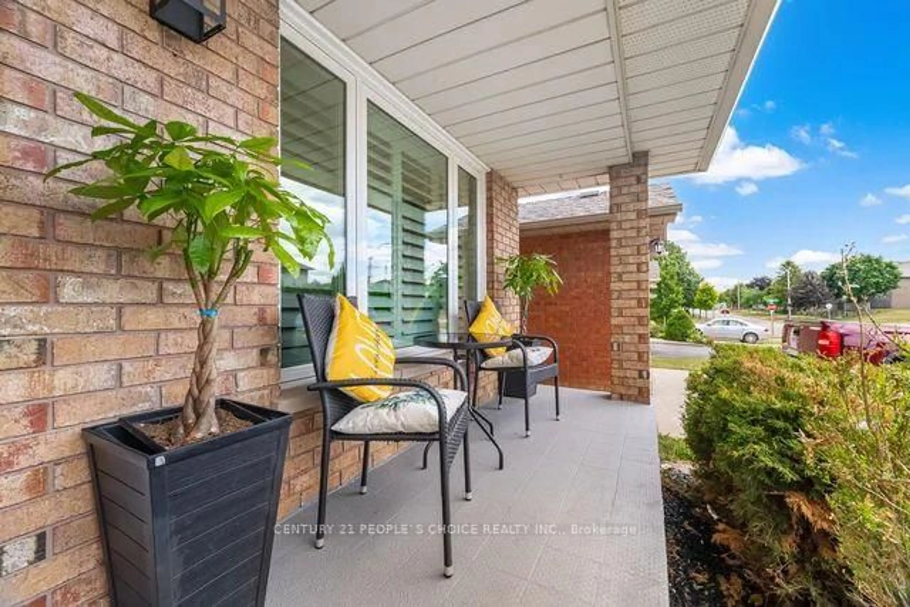 Patio, water/lake/river/ocean view for 55 Vineberg Dr, Hamilton Ontario L9B 2P6