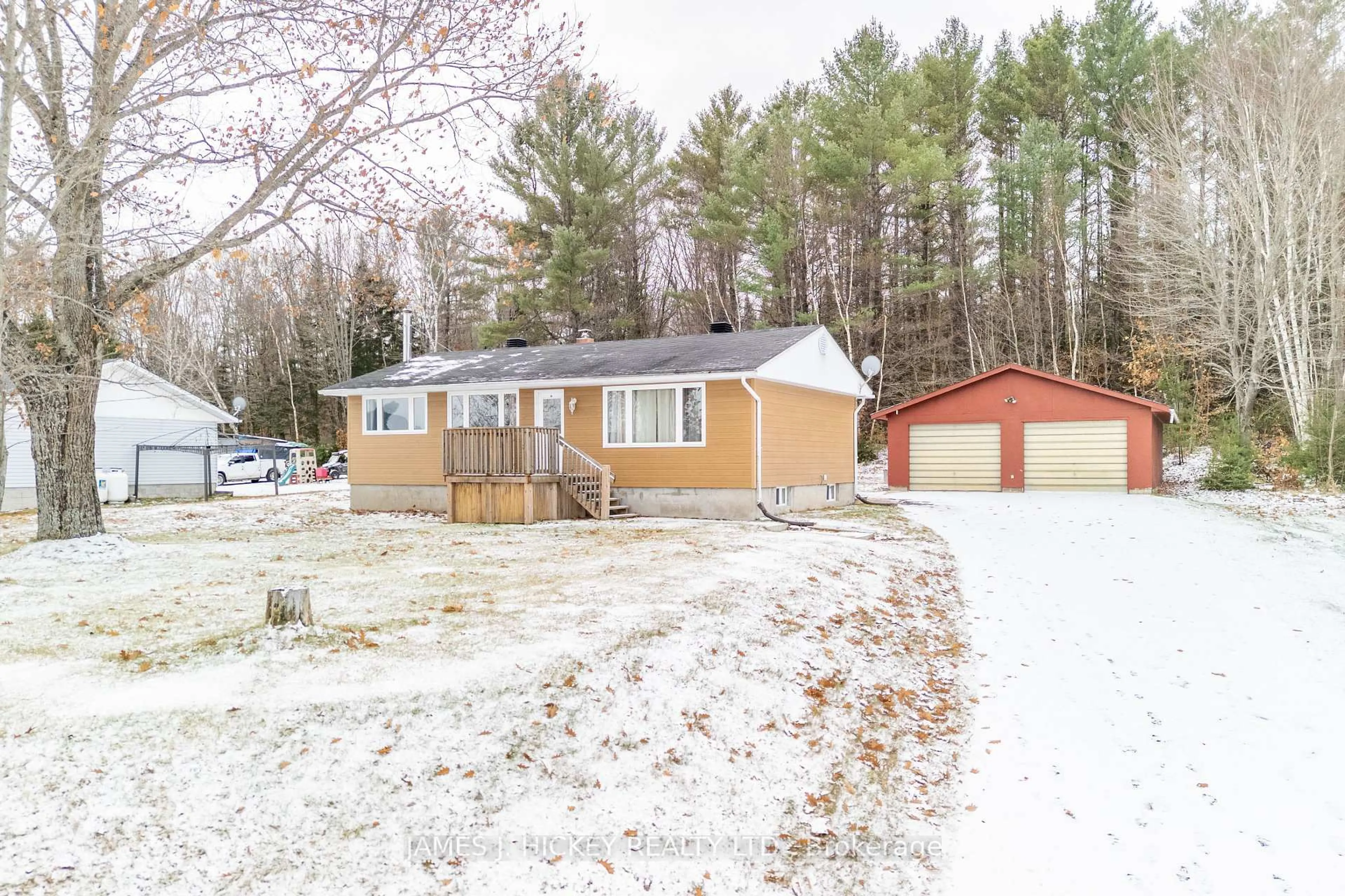 A pic from outside/outdoor area/front of a property/back of a property/a pic from drone, street for 101 Lance Rd, Deep River Ontario K0J 1P0