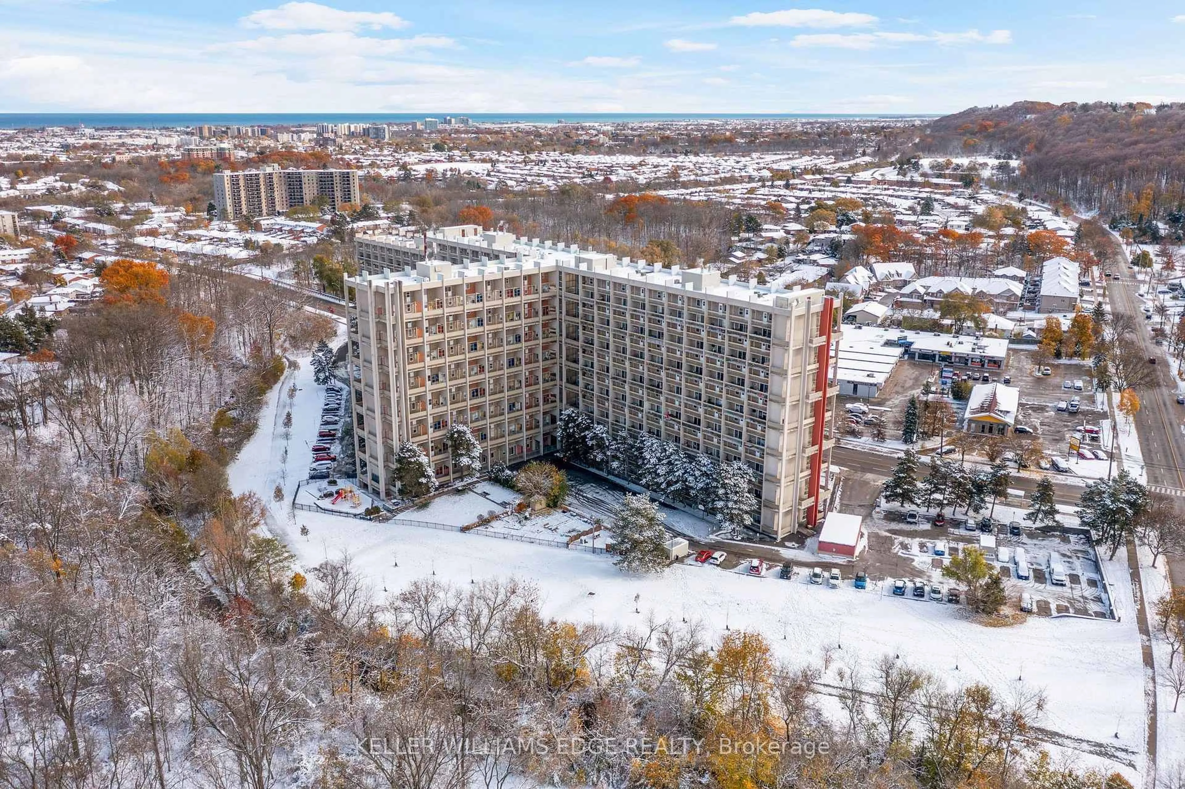A pic from outside/outdoor area/front of a property/back of a property/a pic from drone, building for 350 Quigley Rd #731, Hamilton Ontario L8K 5N2