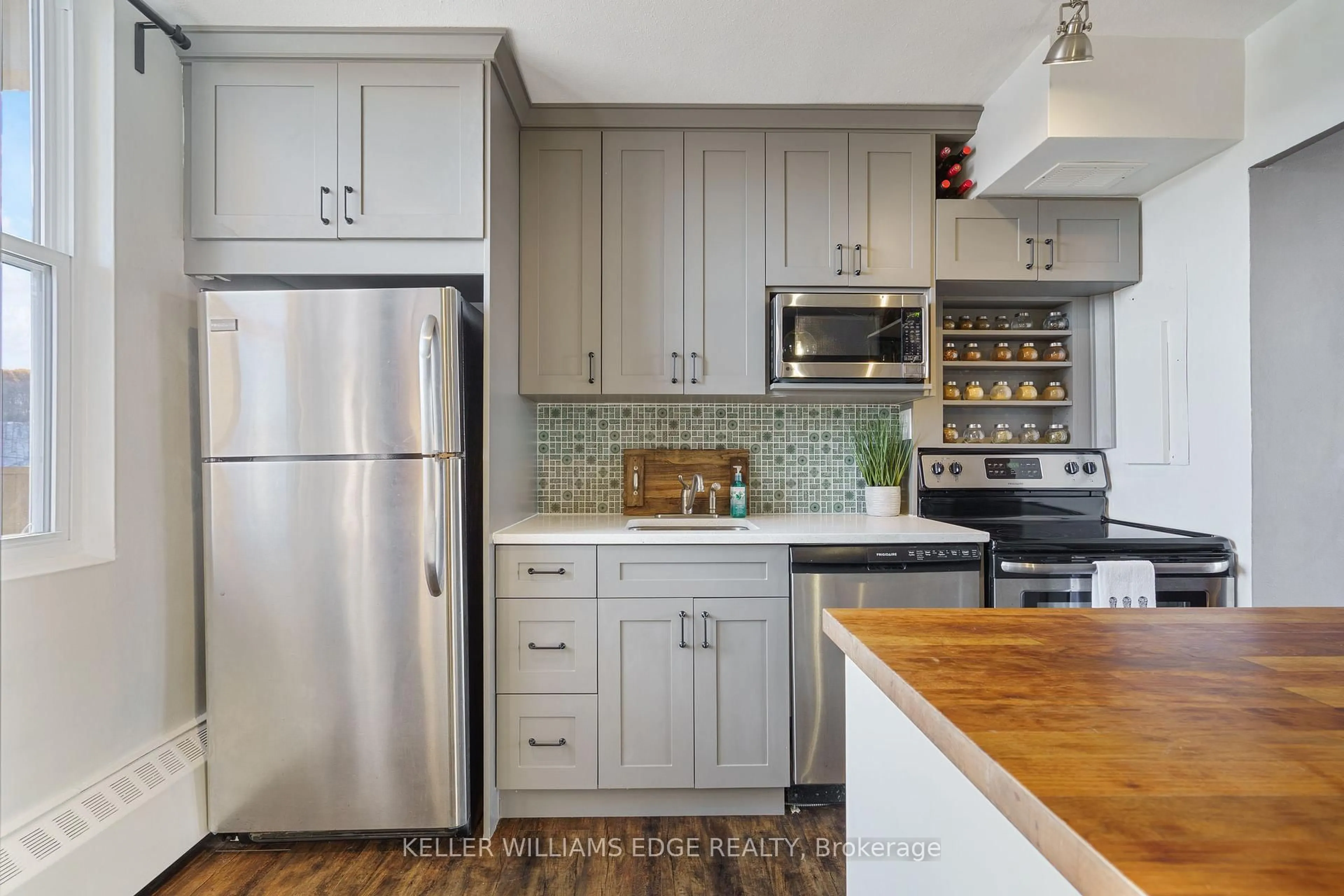 Unknown for 350 Quigley Rd #731, Hamilton Ontario L8K 5N2