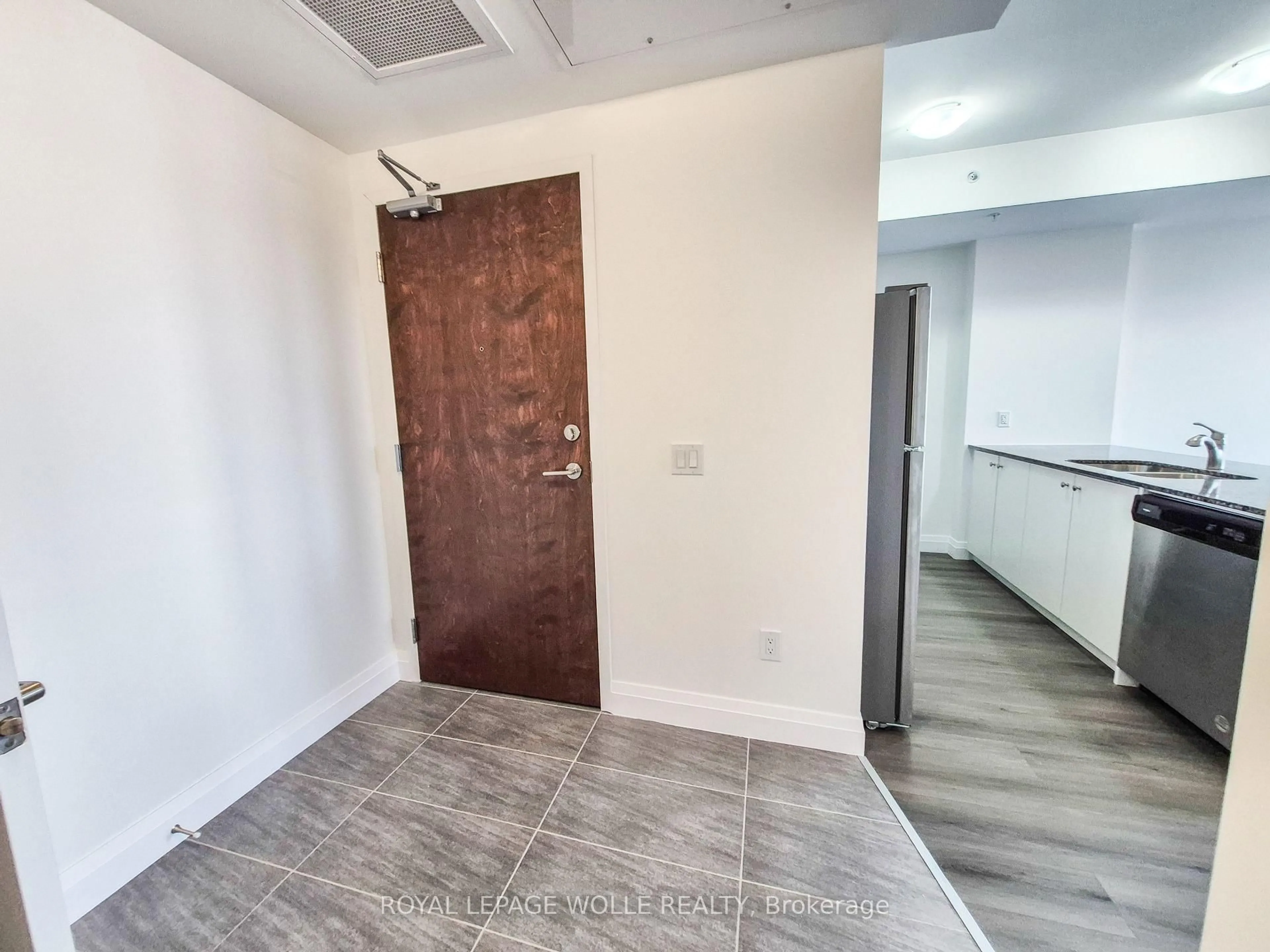 A pic of a room for 108 Garment St #1306, Kitchener Ontario N2G 0E2