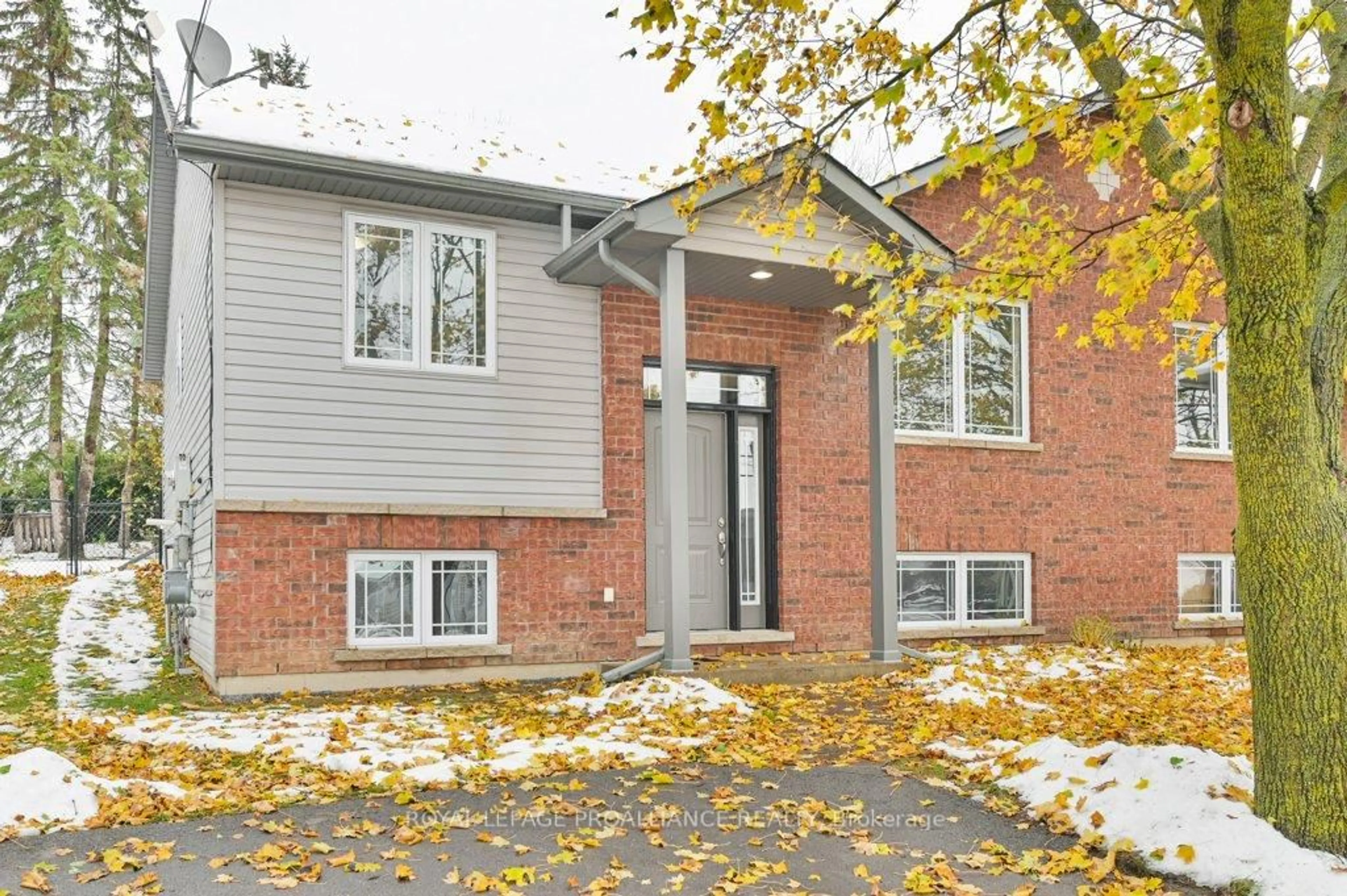 Home with brick exterior material, street for 152 Cannifton Rd, Belleville Ontario K8P 2T1