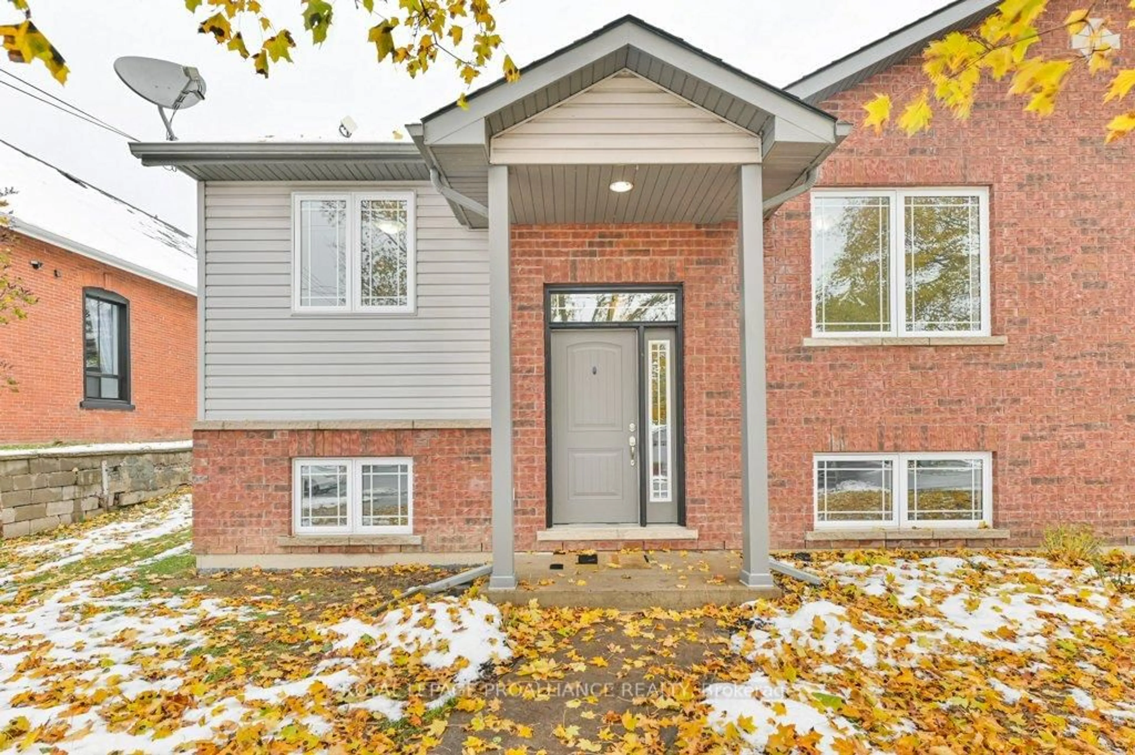 Home with brick exterior material, street for 152 Cannifton Rd, Belleville Ontario K8P 2T1