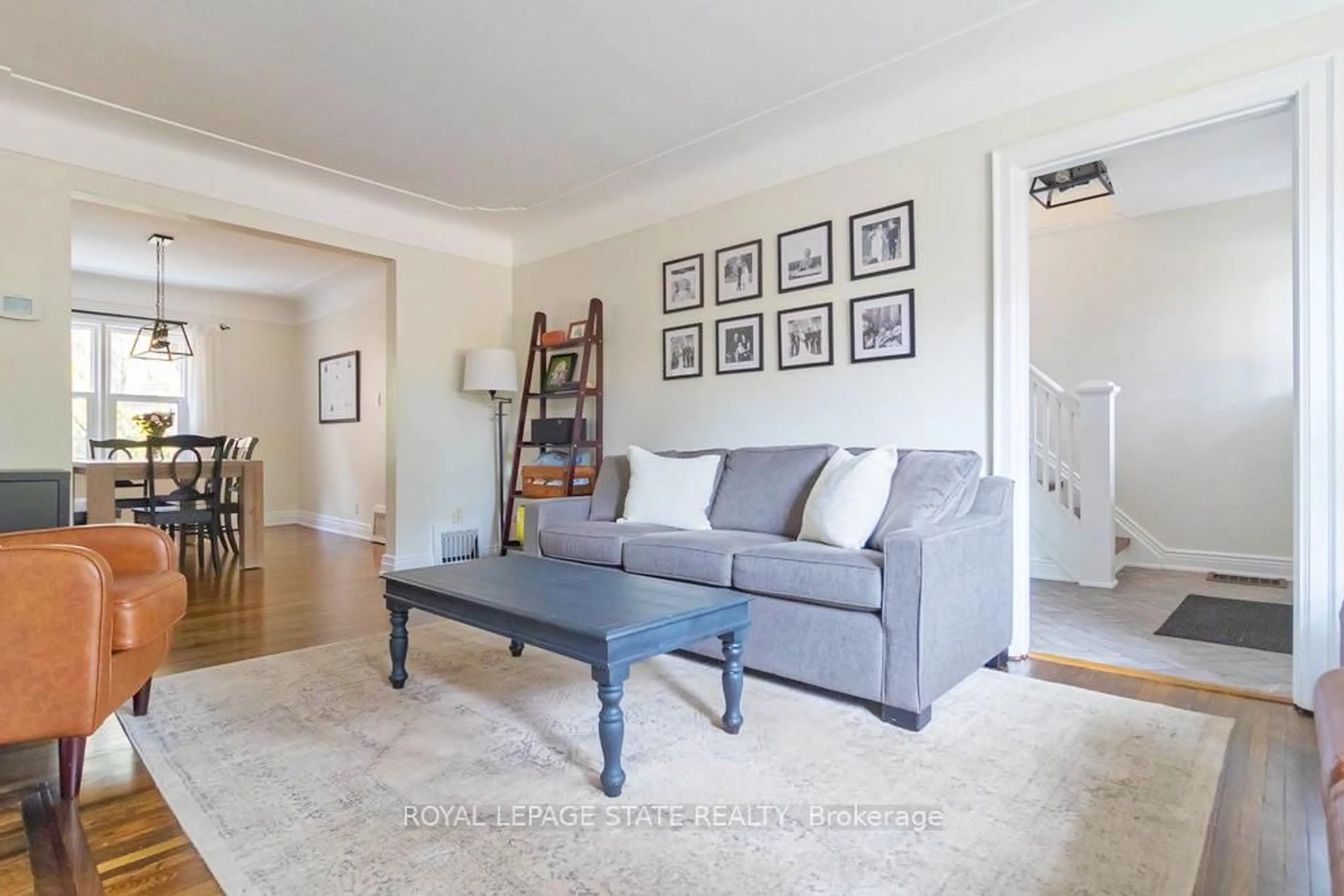 Living room with furniture, unknown for 68 Bond St, Hamilton Ontario L8S 1S7