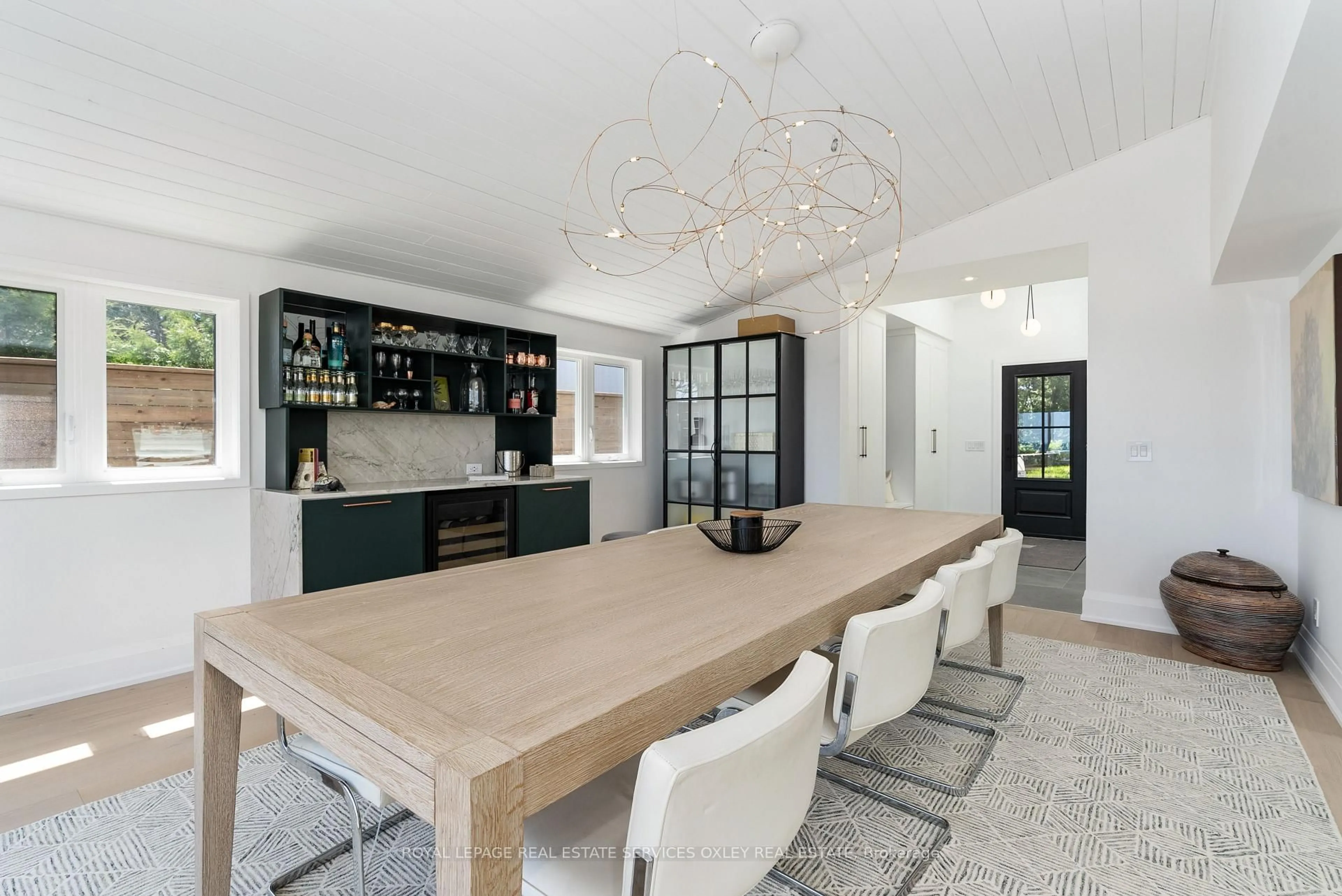 Contemporary kitchen, ceramic/tile floor for 137 Bayview Ave, Blue Mountains Ontario N0H 1J0