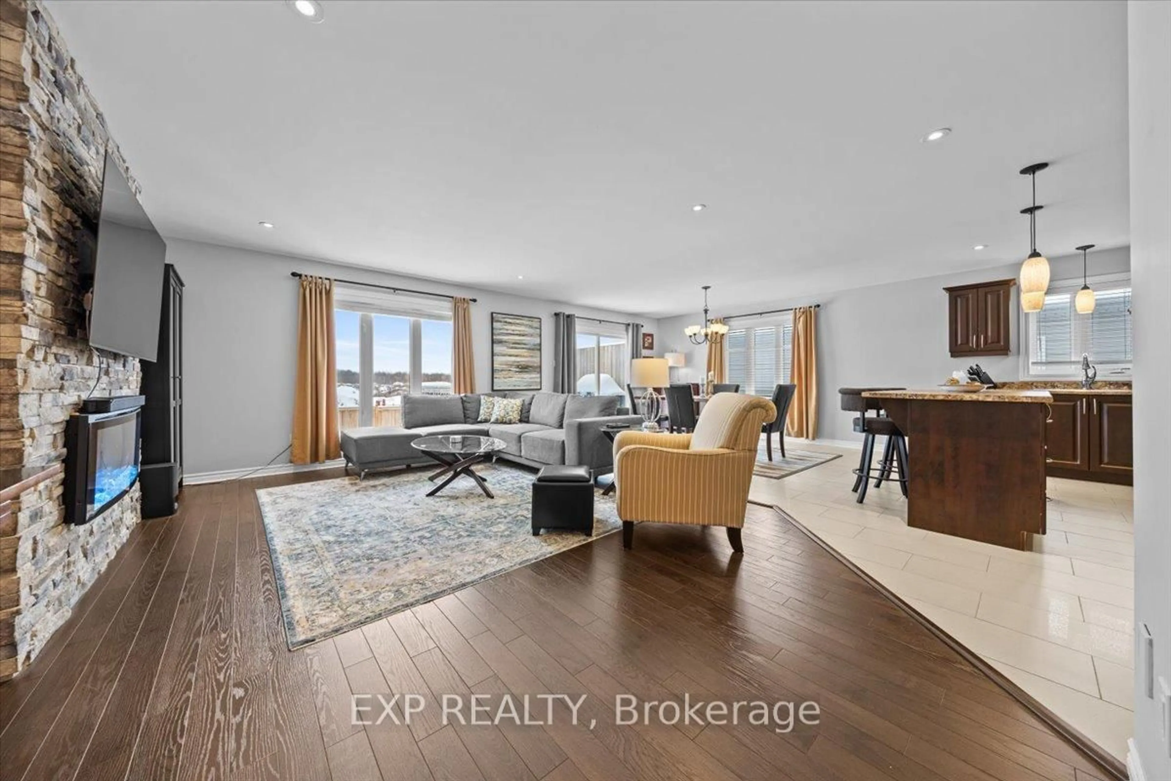 Living room with furniture, unknown for 883 Oceane St, The Nation Ontario K0A 2M0