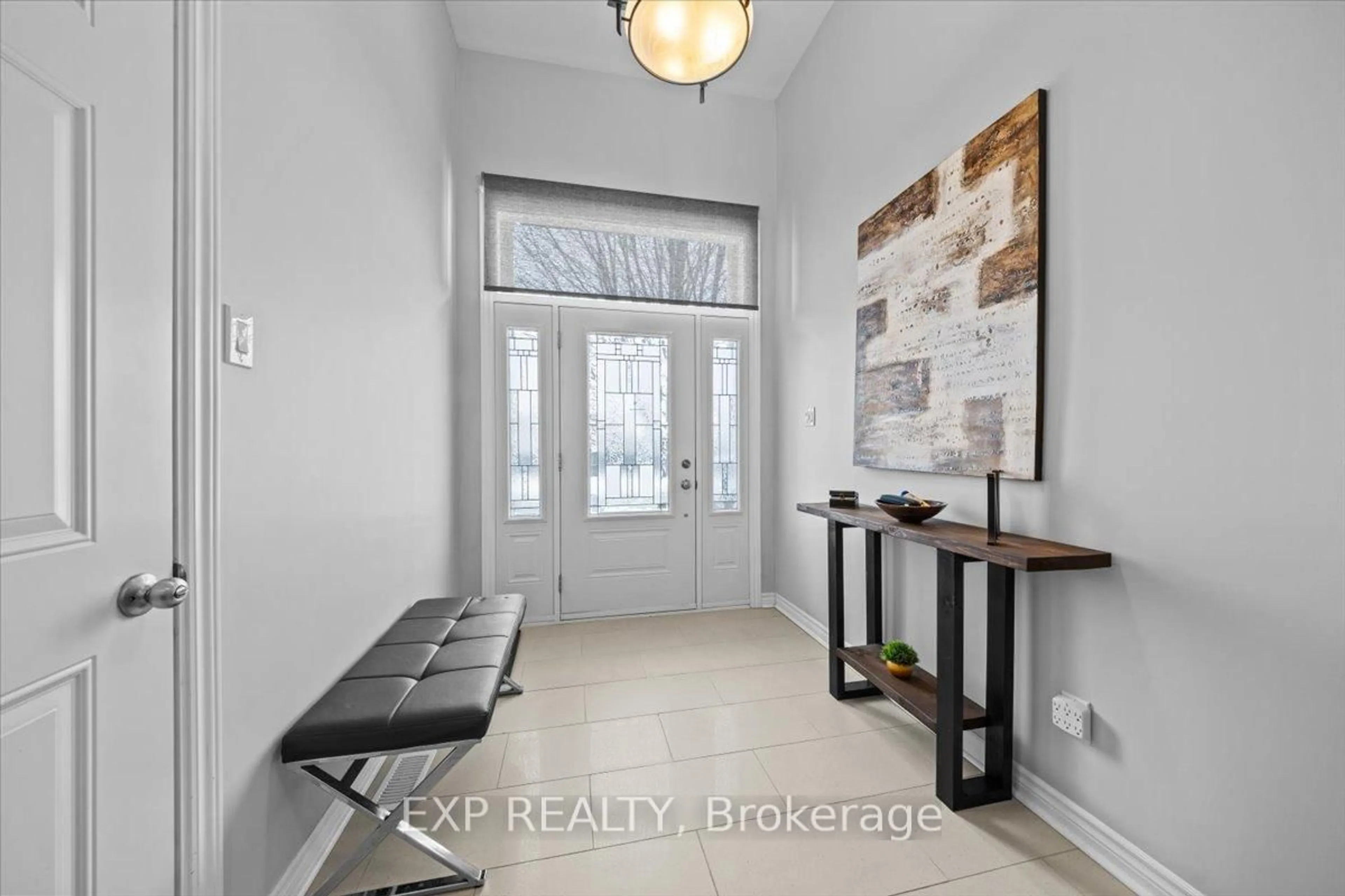 Indoor entryway for 883 Oceane St, The Nation Ontario K0A 2M0