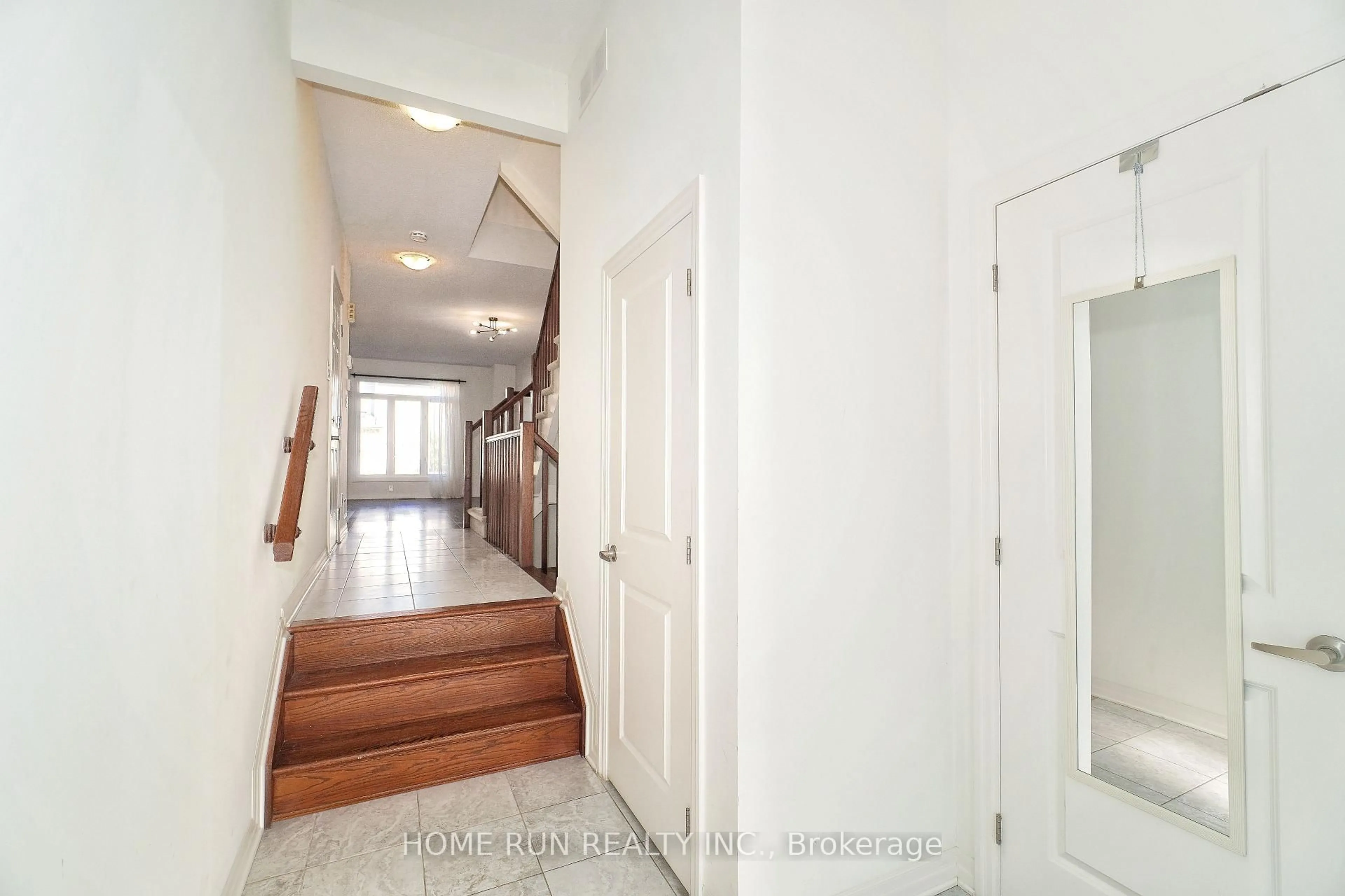 Unknown for 118 Overberg Way, Ottawa Ontario K2S 0V9