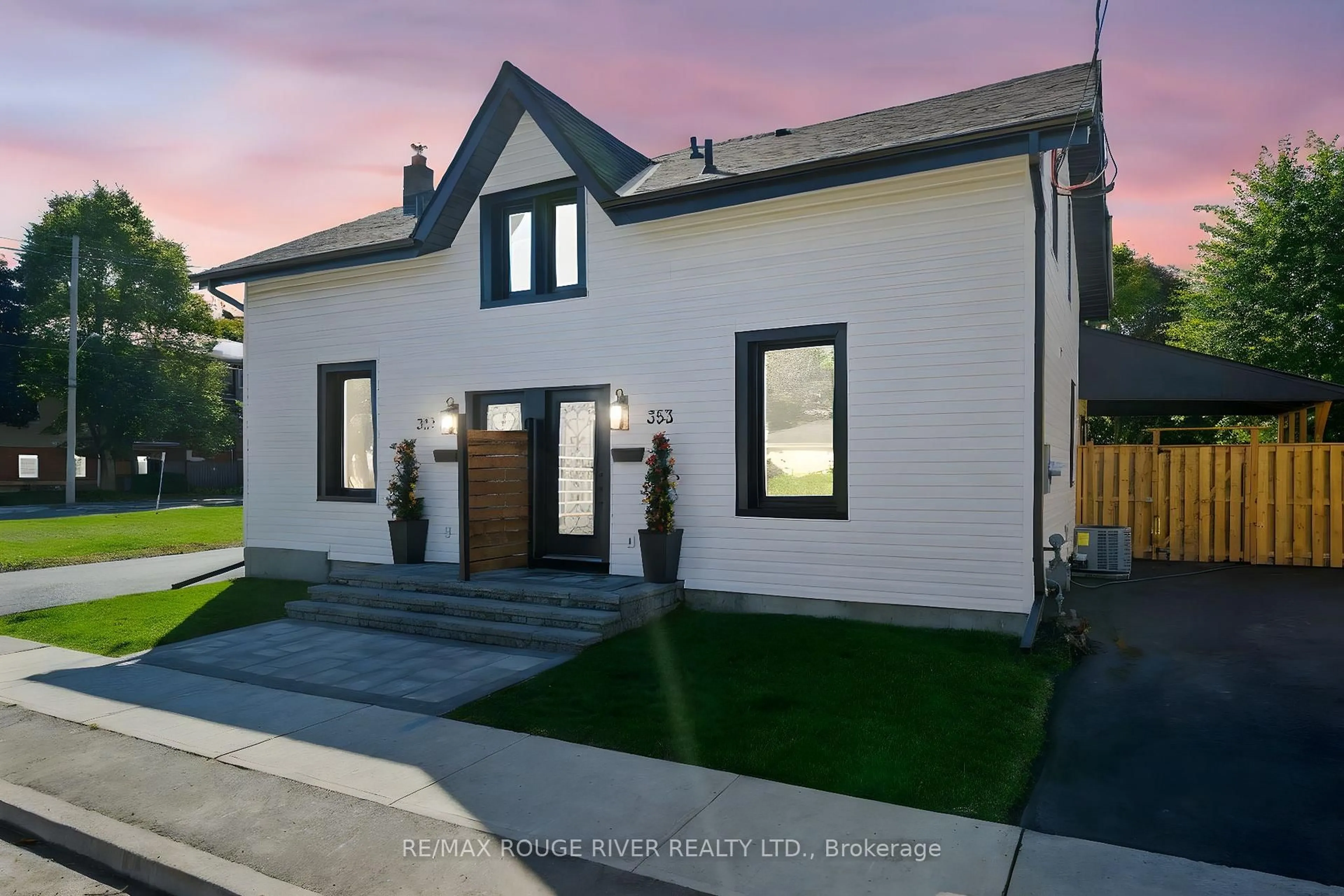 Unknown for 353 John St, Cobourg Ontario K9A 3T4