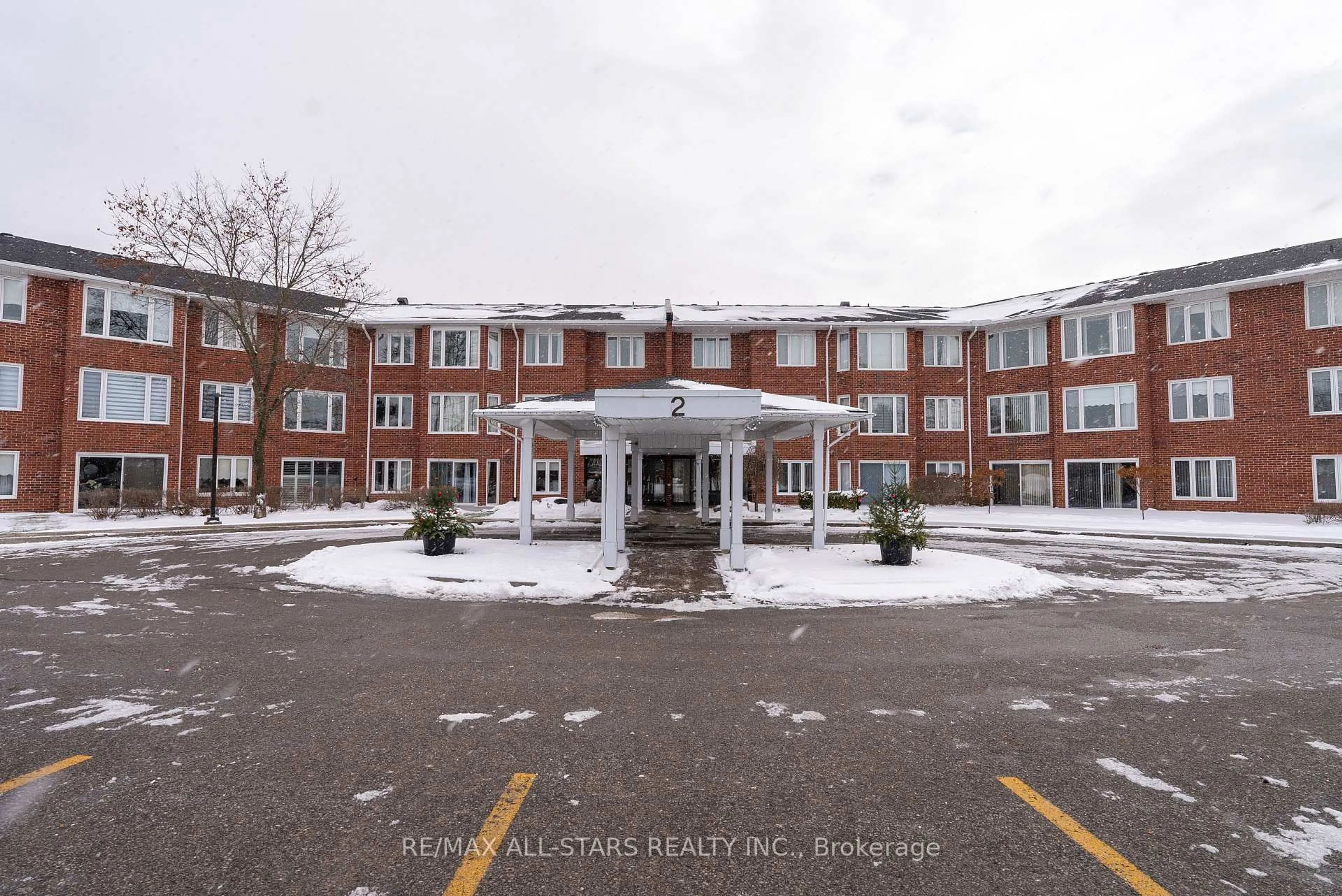 Indoor foyer for 2 Heritage Way #208, Kawartha Lakes Ontario K9V 5P5