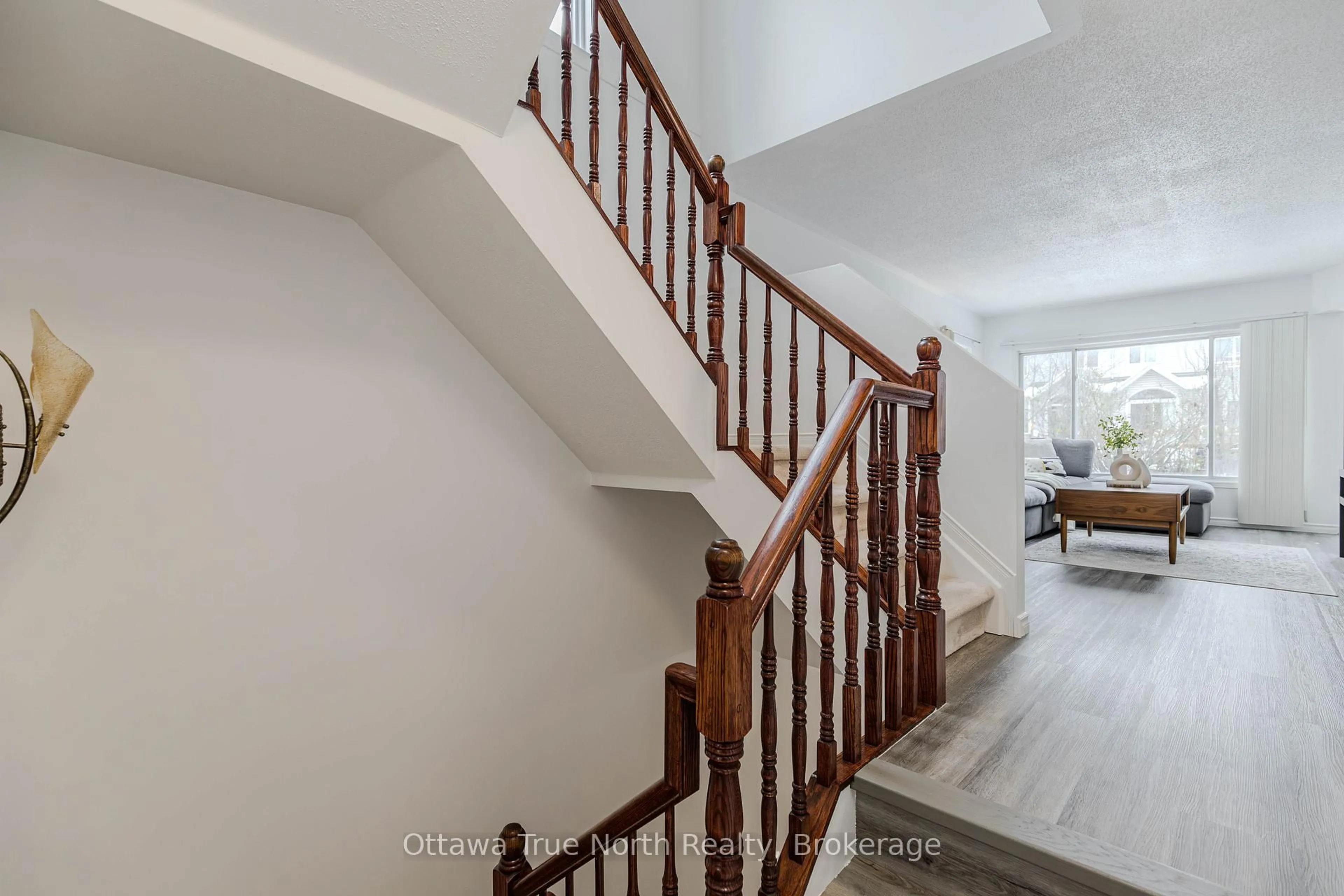 Stairs for 60 Sheppard's Glen Ave, Ottawa Ontario K2M 2M9