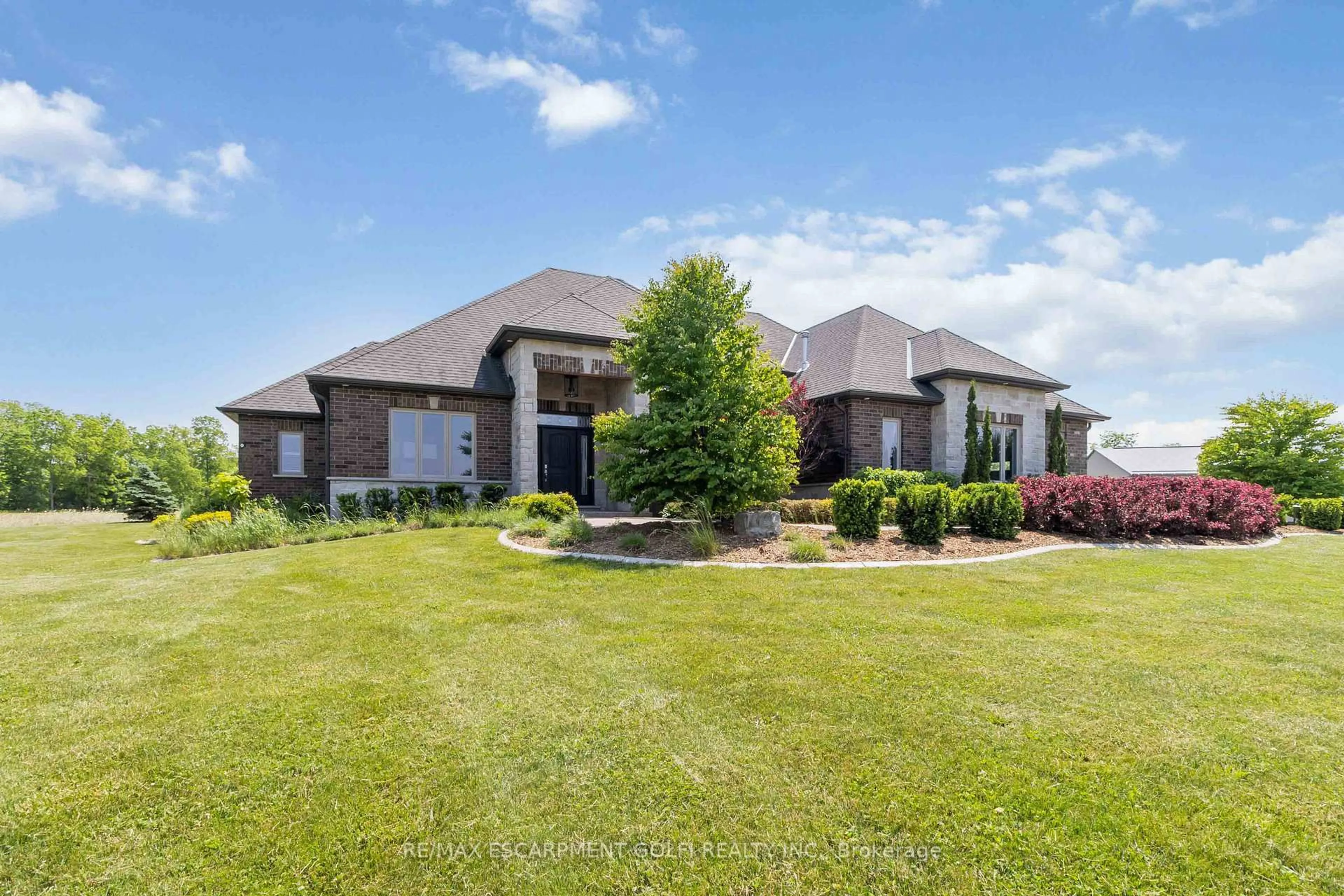 Home with brick exterior material, unknown for 407 MCBAY Rd, Brantford Ontario N3T 5L4