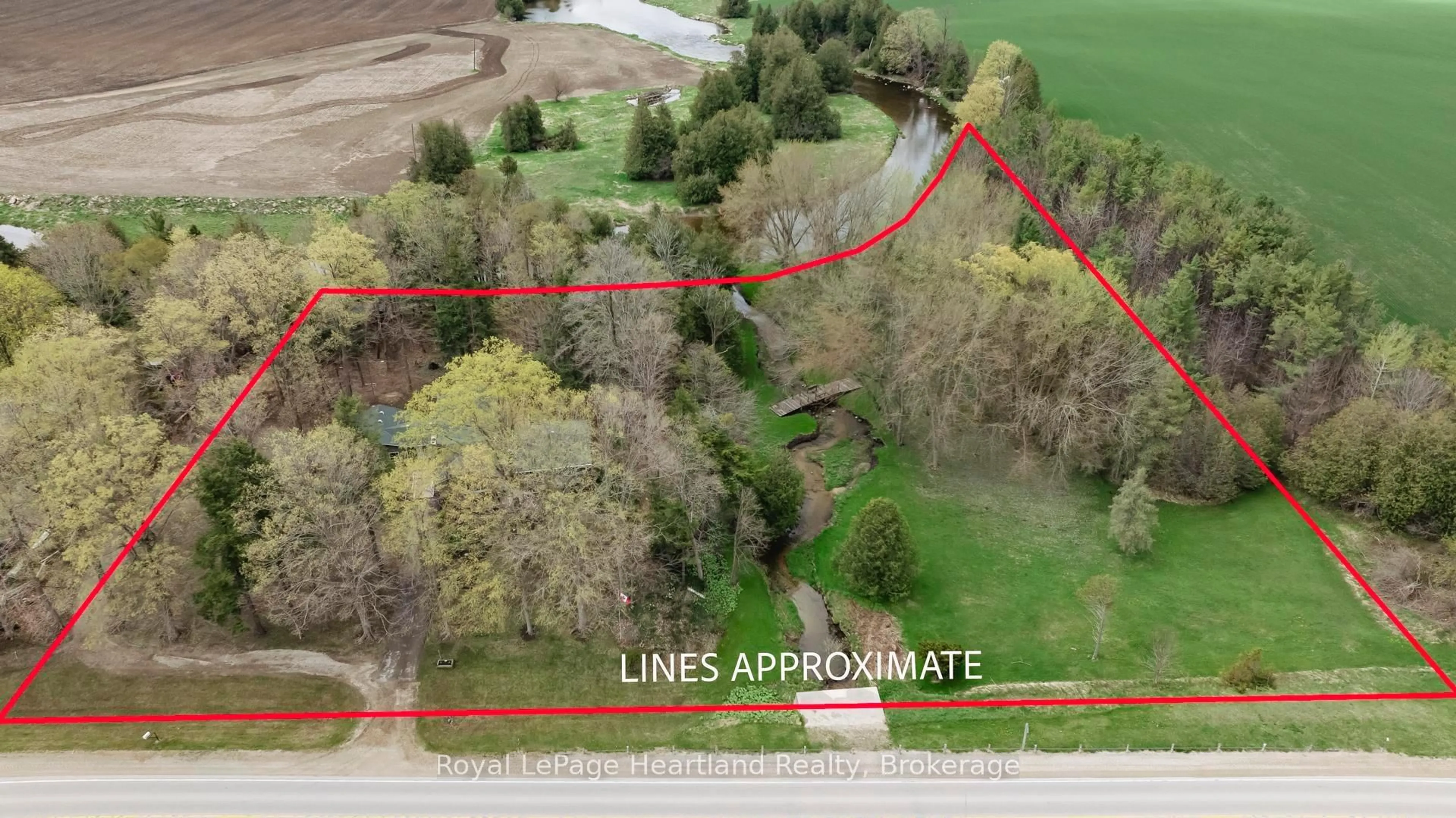 A pic from outside/outdoor area/front of a property/back of a property/a pic from drone, unknown for 41829 Amberley Rd, Morris Turnberry Ontario N0G 1G0