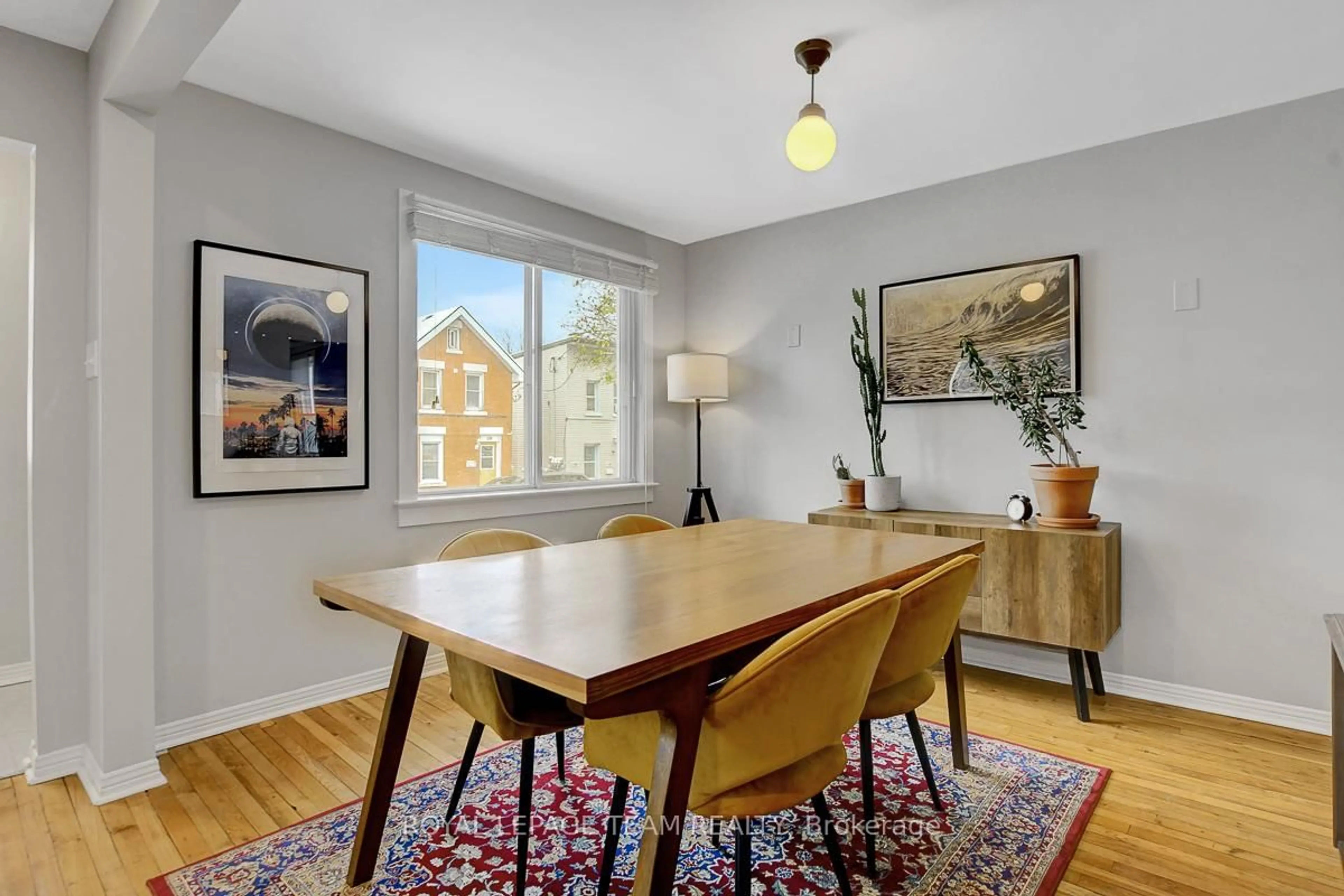 Dining room, wood/laminate floor for 234 Carillon St, Ottawa Ontario K1L 5X8