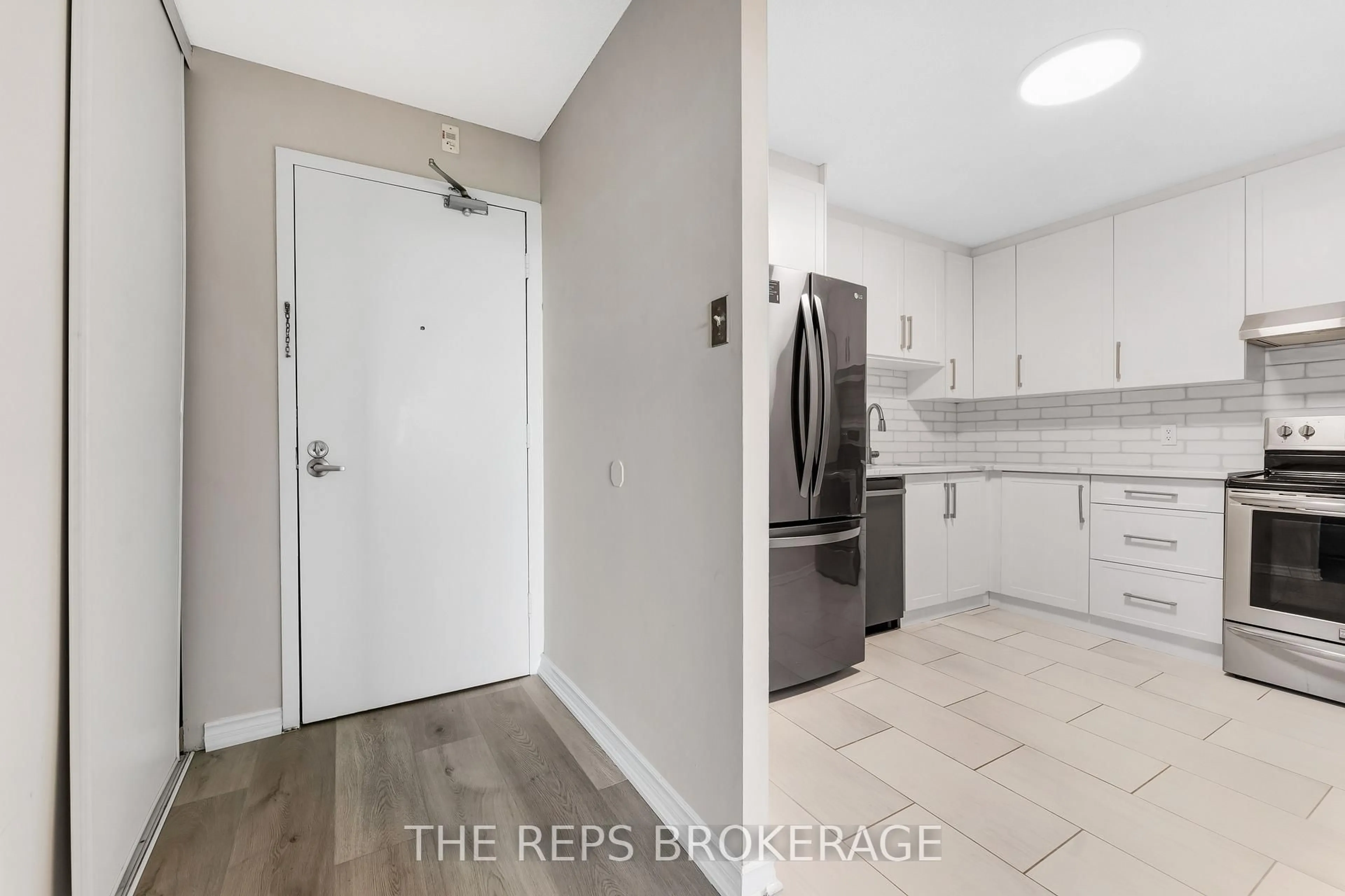 Unknown for 900 Dynes Rd #2001, Ottawa Ontario K2C 3L6