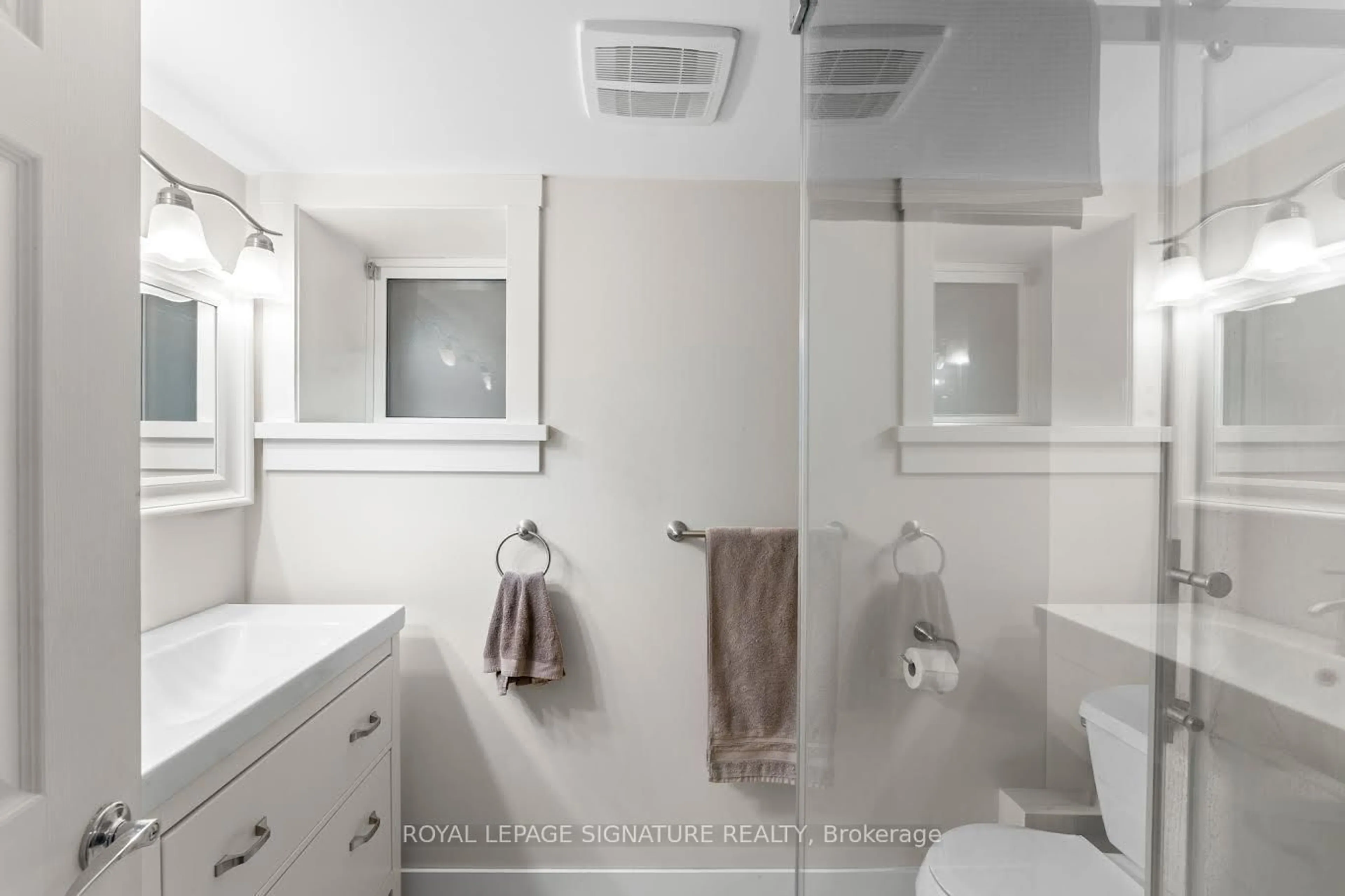 Contemporary bathroom, ceramic/tile floor for 58 Hohner Ave, Kitchener Ontario N2H 2V4