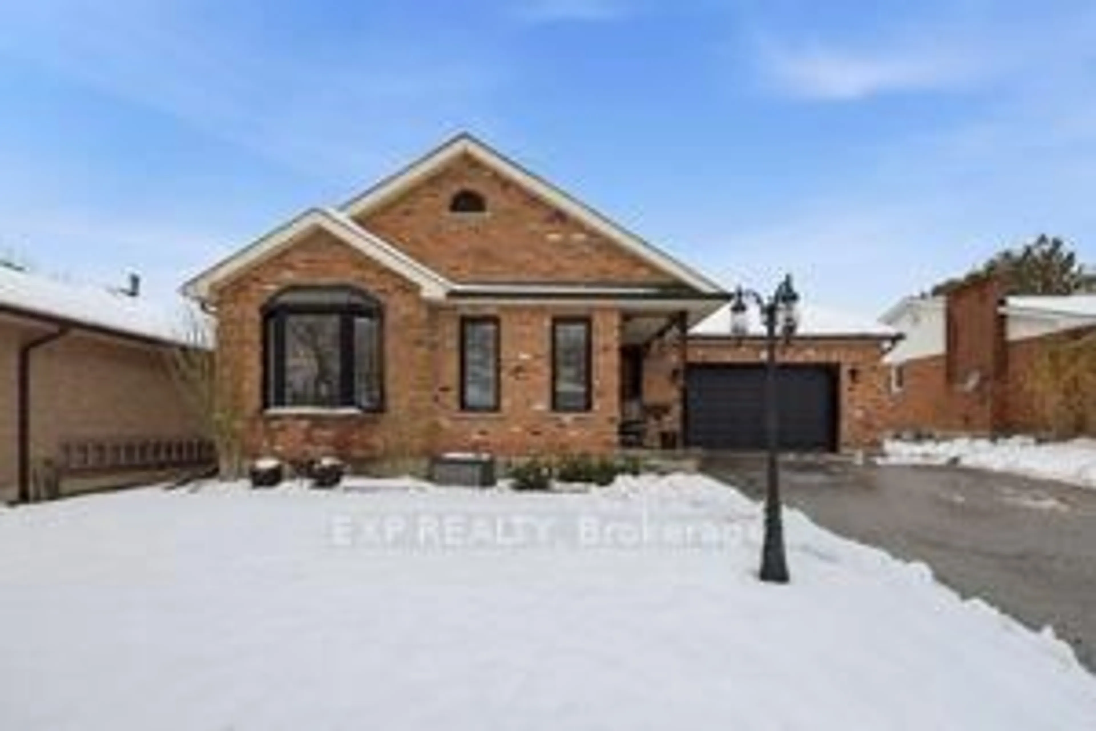Home with brick exterior material, street for 125 GIBSON Cres, Lucan Biddulph Ontario N0M 2J0