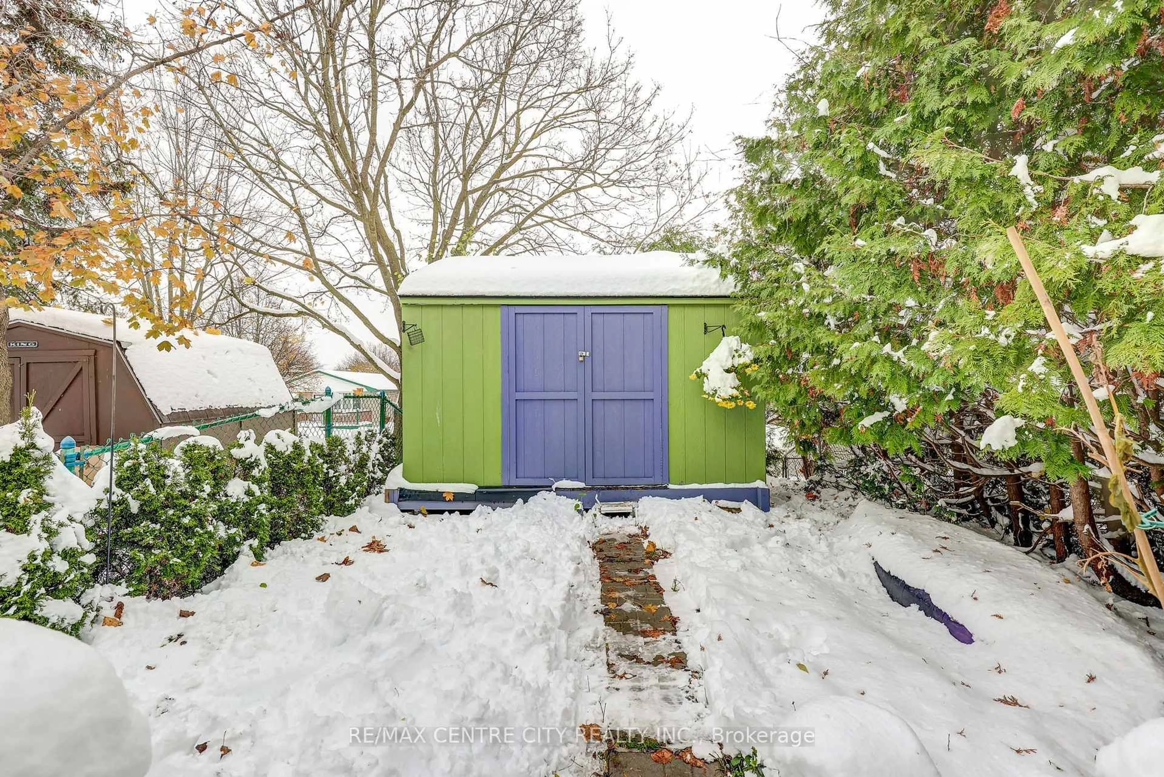 Shed for 72 Adswood Rd, London South Ontario N6E 2W1