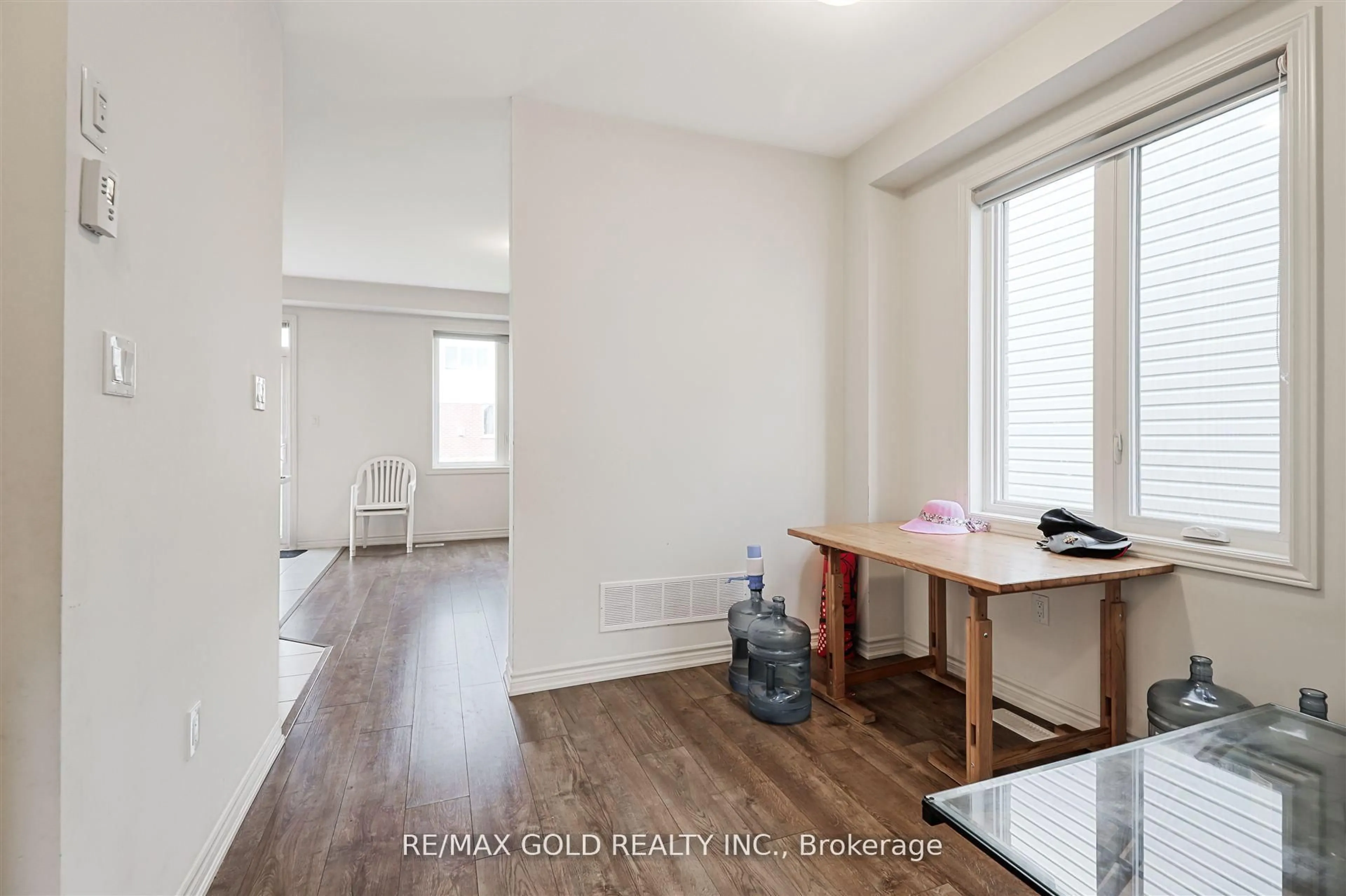 Unknown for 76 Prest Way, Centre Wellington Ontario N1M 0K1