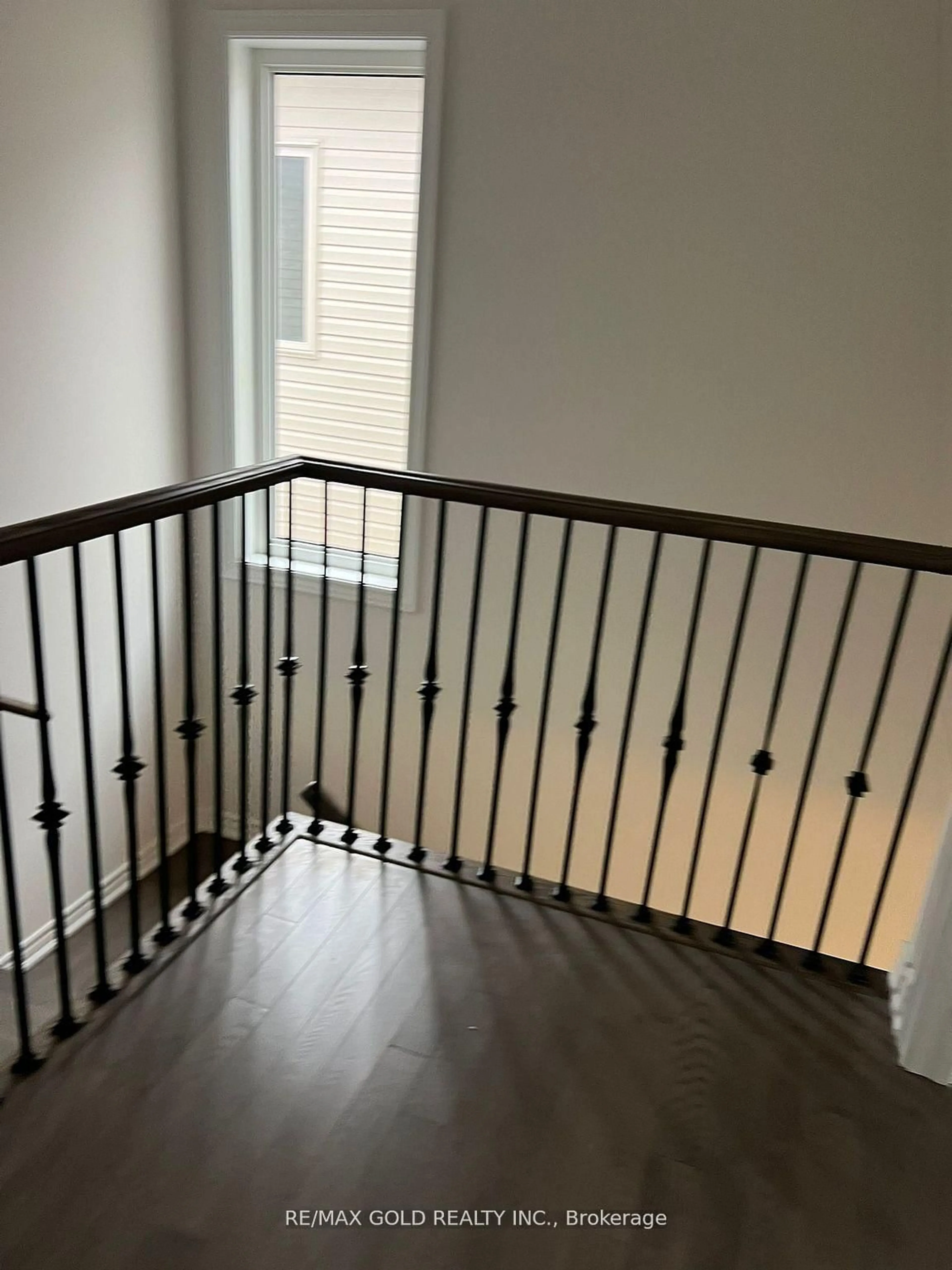 Stairs for 148 Limestone Lane, Shelburne Ontario L9V 3Y3