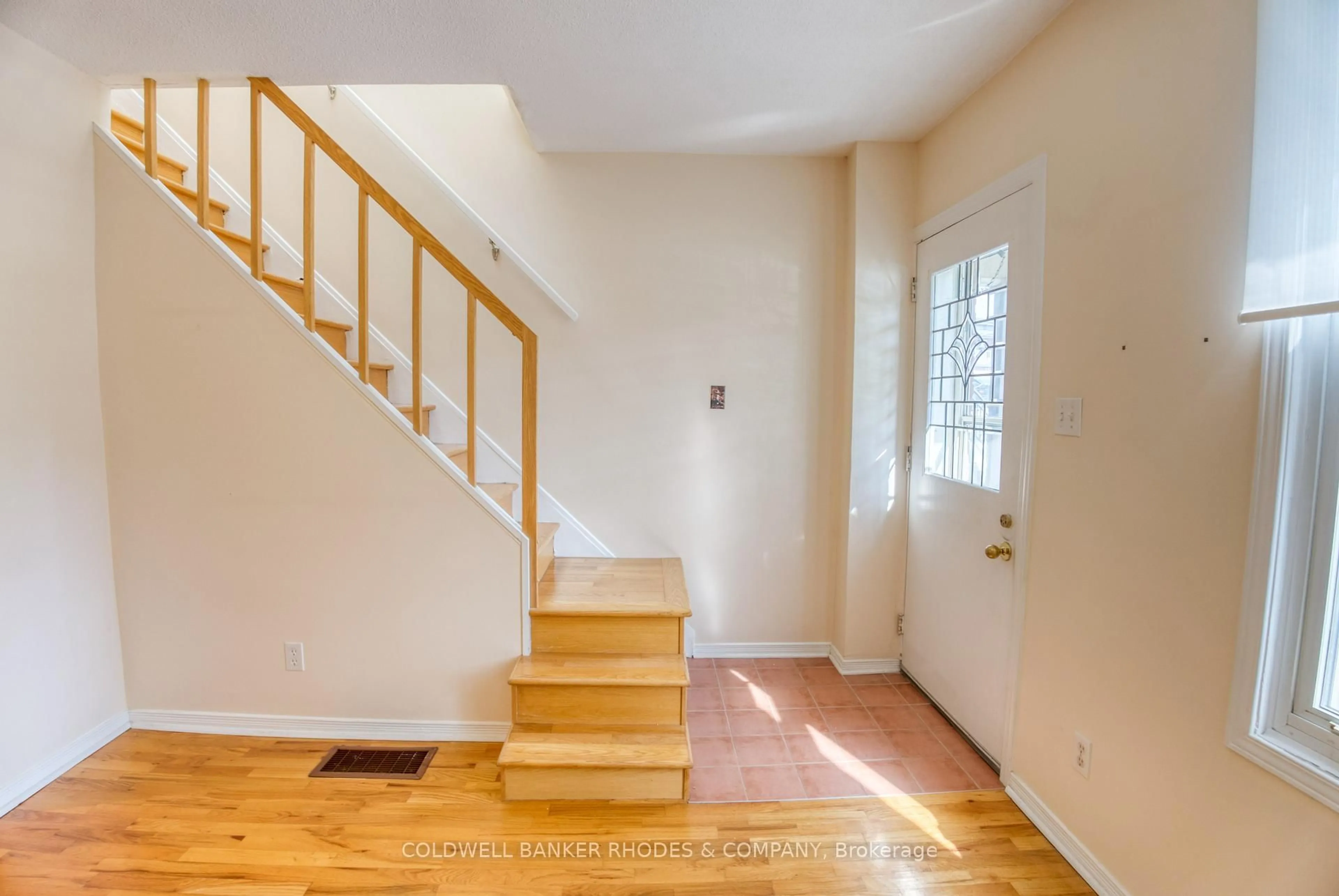 Unknown for 129 Elm St, Ottawa Ontario K1R 6N4