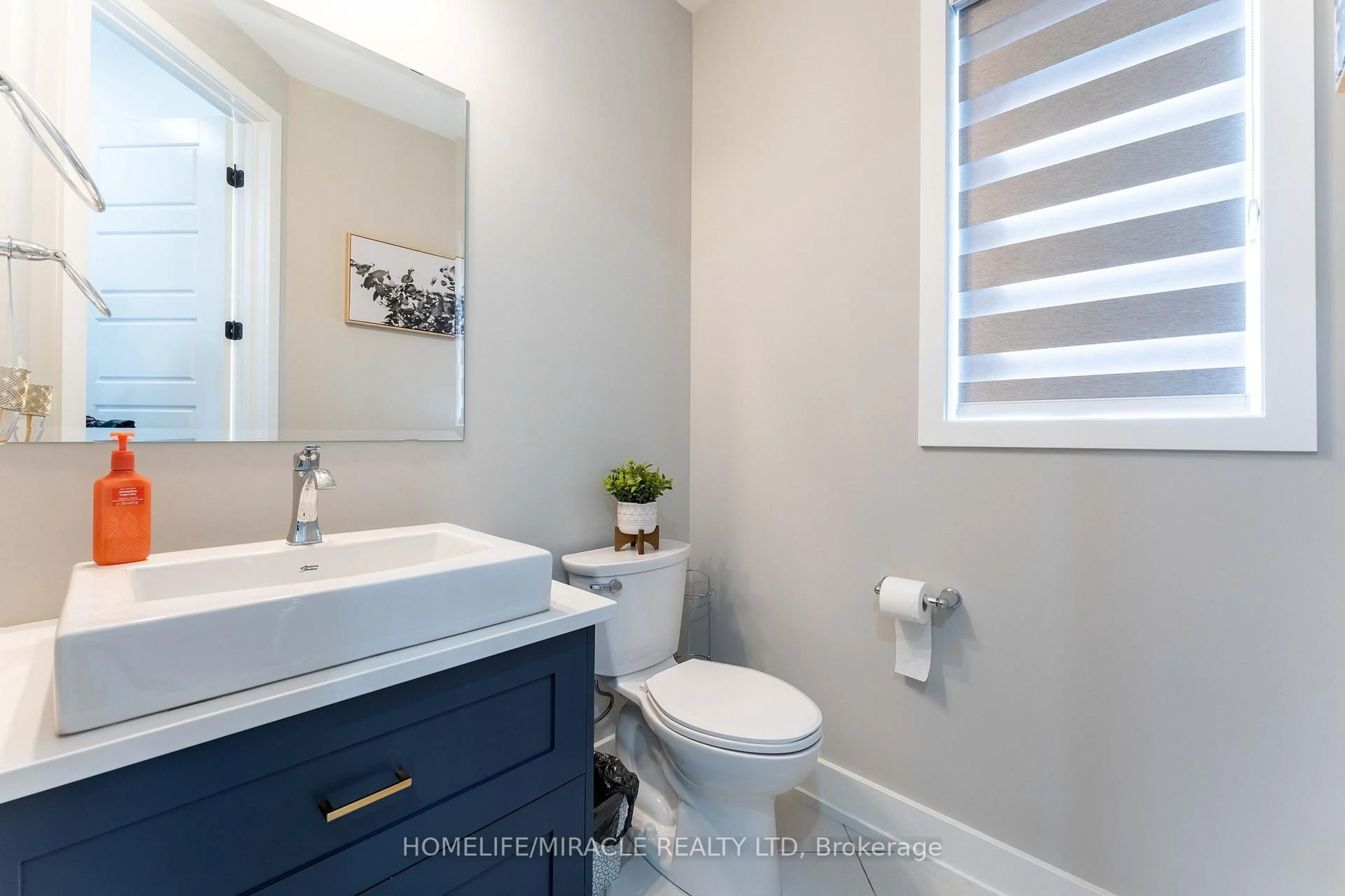Contemporary bathroom, ceramic/tile floor for 80 Doon Creek St, Kitchener Ontario N2R 0M3