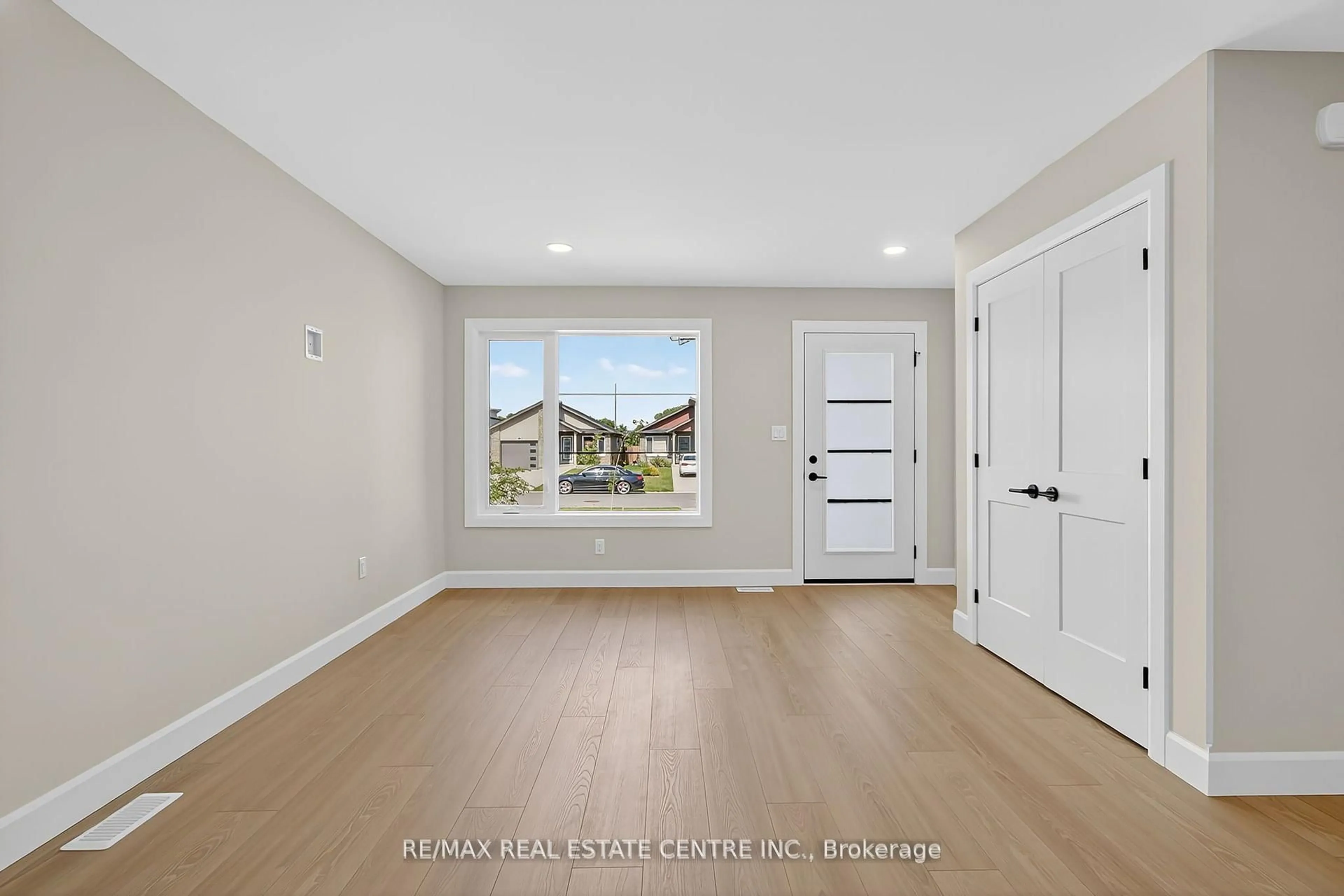 Unknown for 93 Moonstone Cres, Chatham-Kent Ontario N7M 0S2