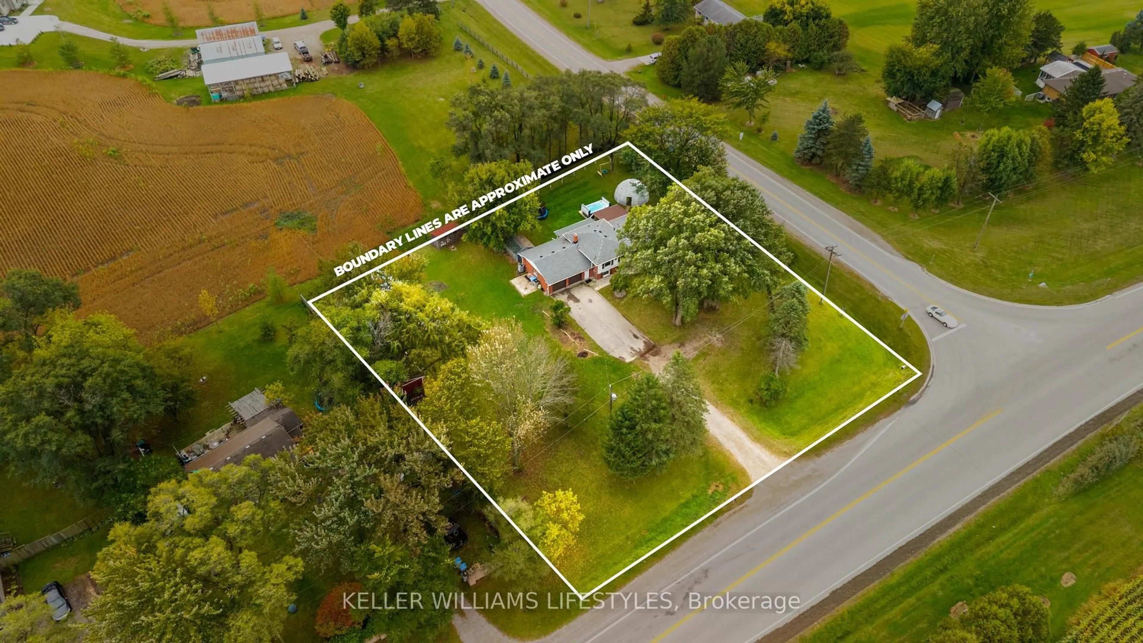 A pic from outside/outdoor area/front of a property/back of a property/a pic from drone, unknown for 8749 Longwoods Rd, Strathroy-Caradoc Ontario N0L 1W0