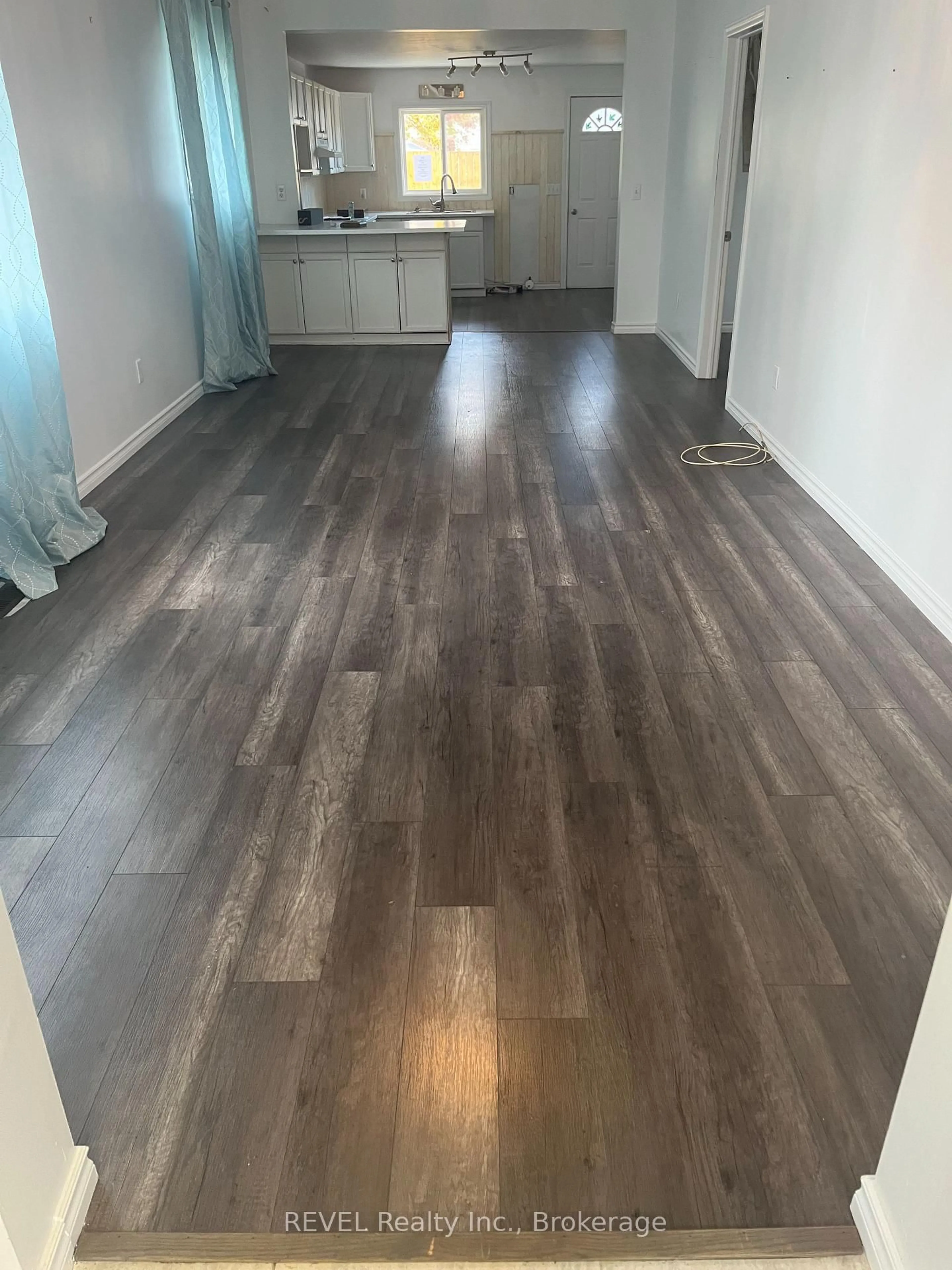 A pic of a room for 3828 Roxborough Ave, Fort Erie Ontario L0S 1B0