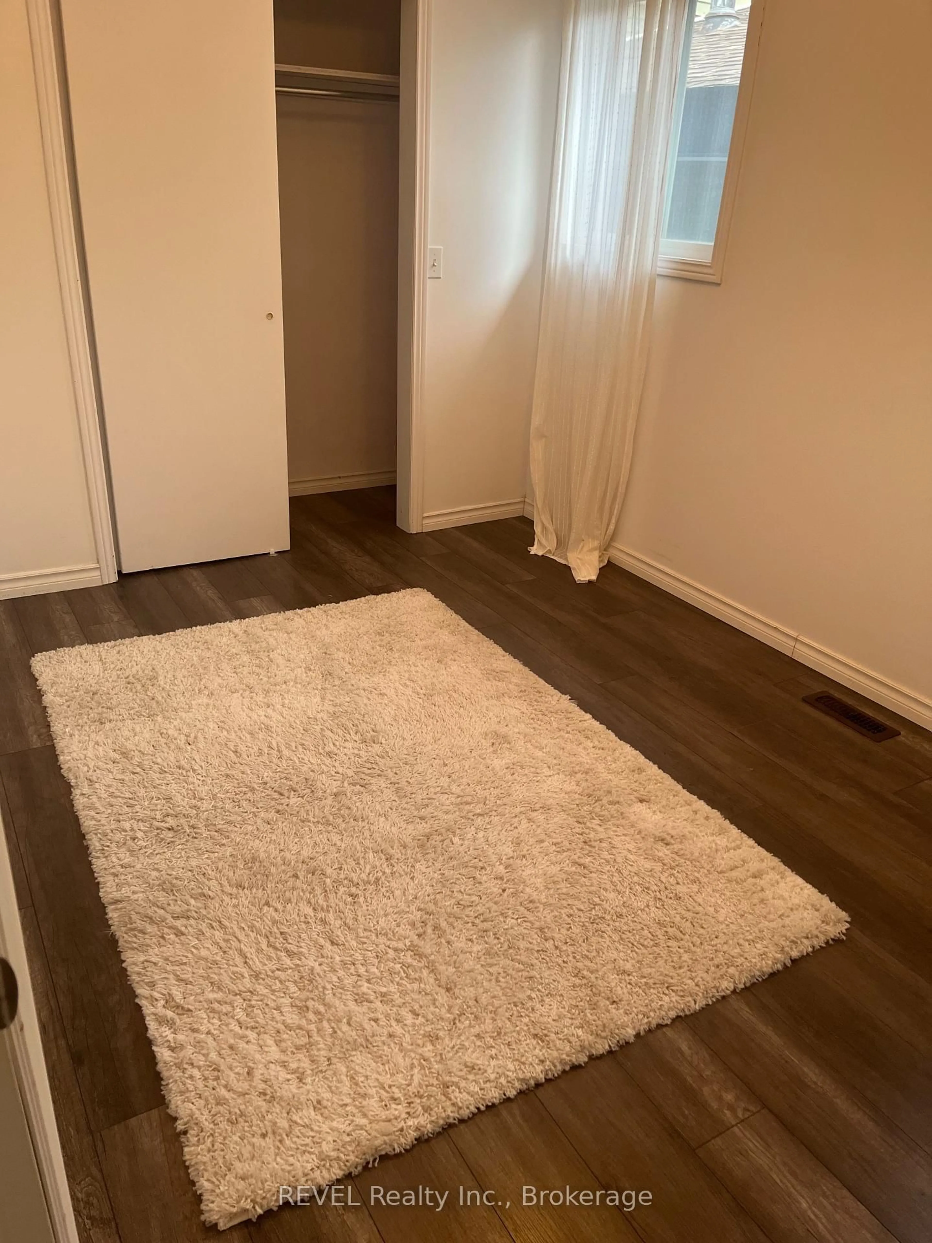 A pic of a room for 3828 Roxborough Ave, Fort Erie Ontario L0S 1B0