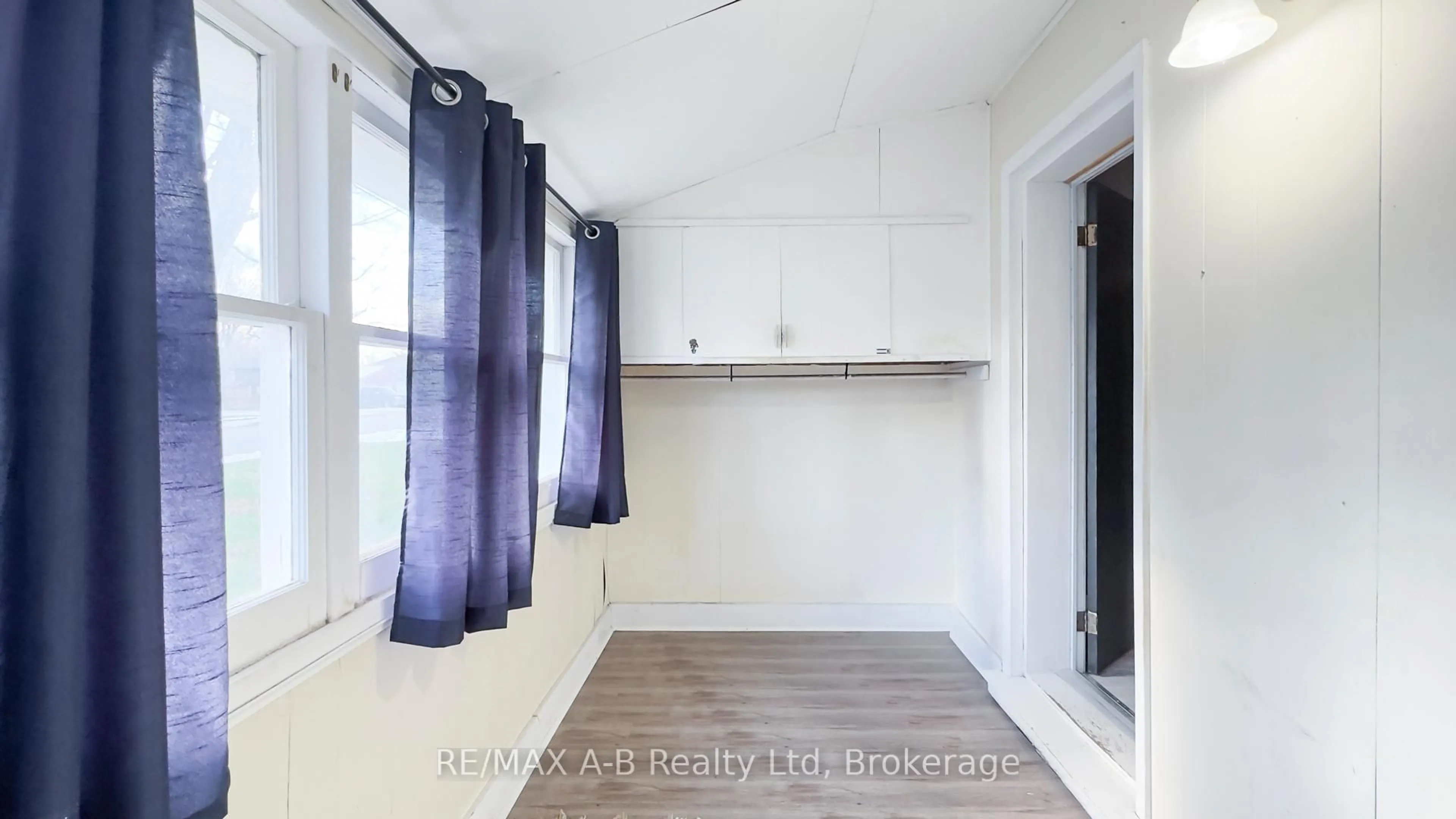 A pic of a room for 201 Jones St, St. Marys Ontario N4X 1A1