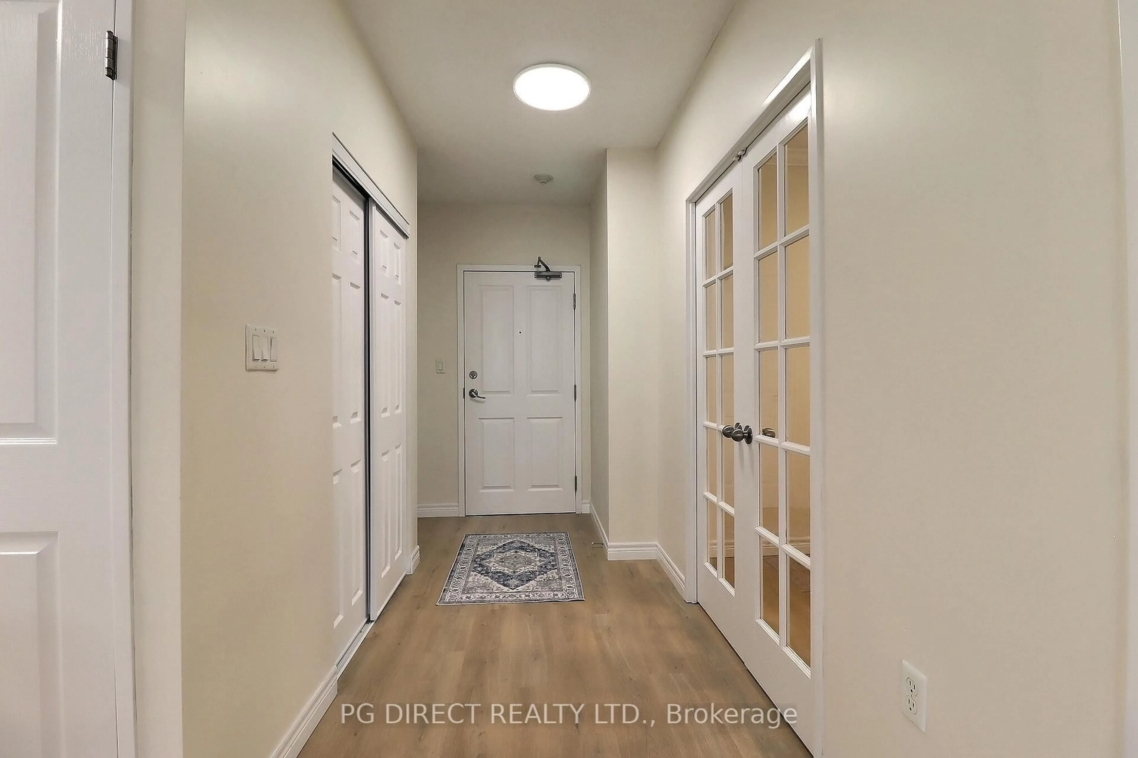 Indoor entryway for 353 Commissioners Rd #102, London South Ontario N6J 0A3