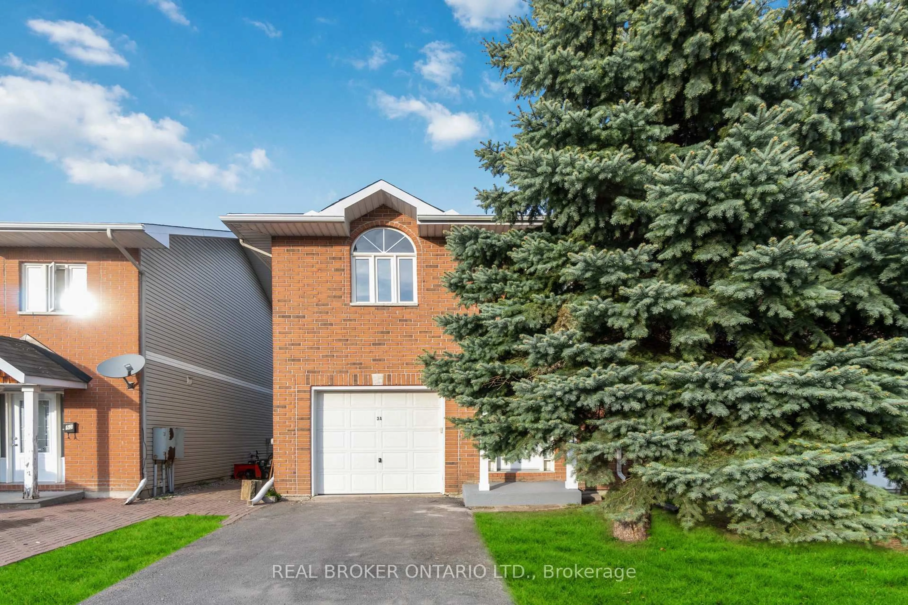 Home with brick exterior material, street for 3 A Southpark Dr, Ottawa Ontario K1B 3B8