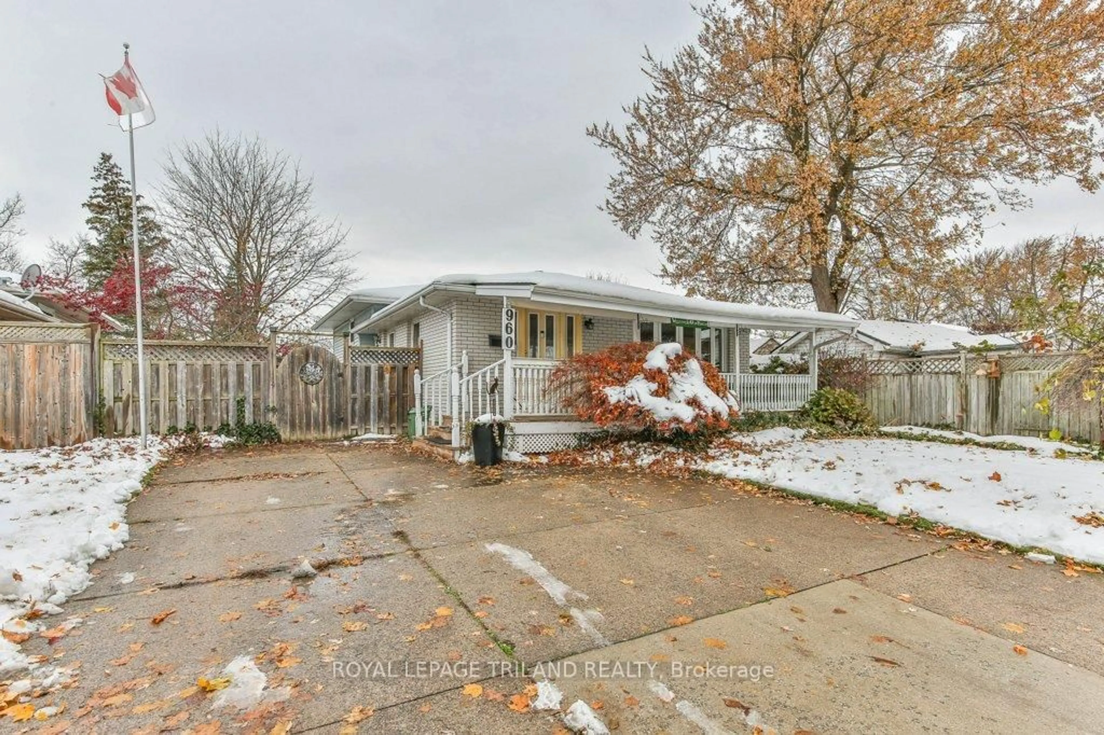 Unknown for 960 OSGOODE Dr, London South Ontario N6E 1E1