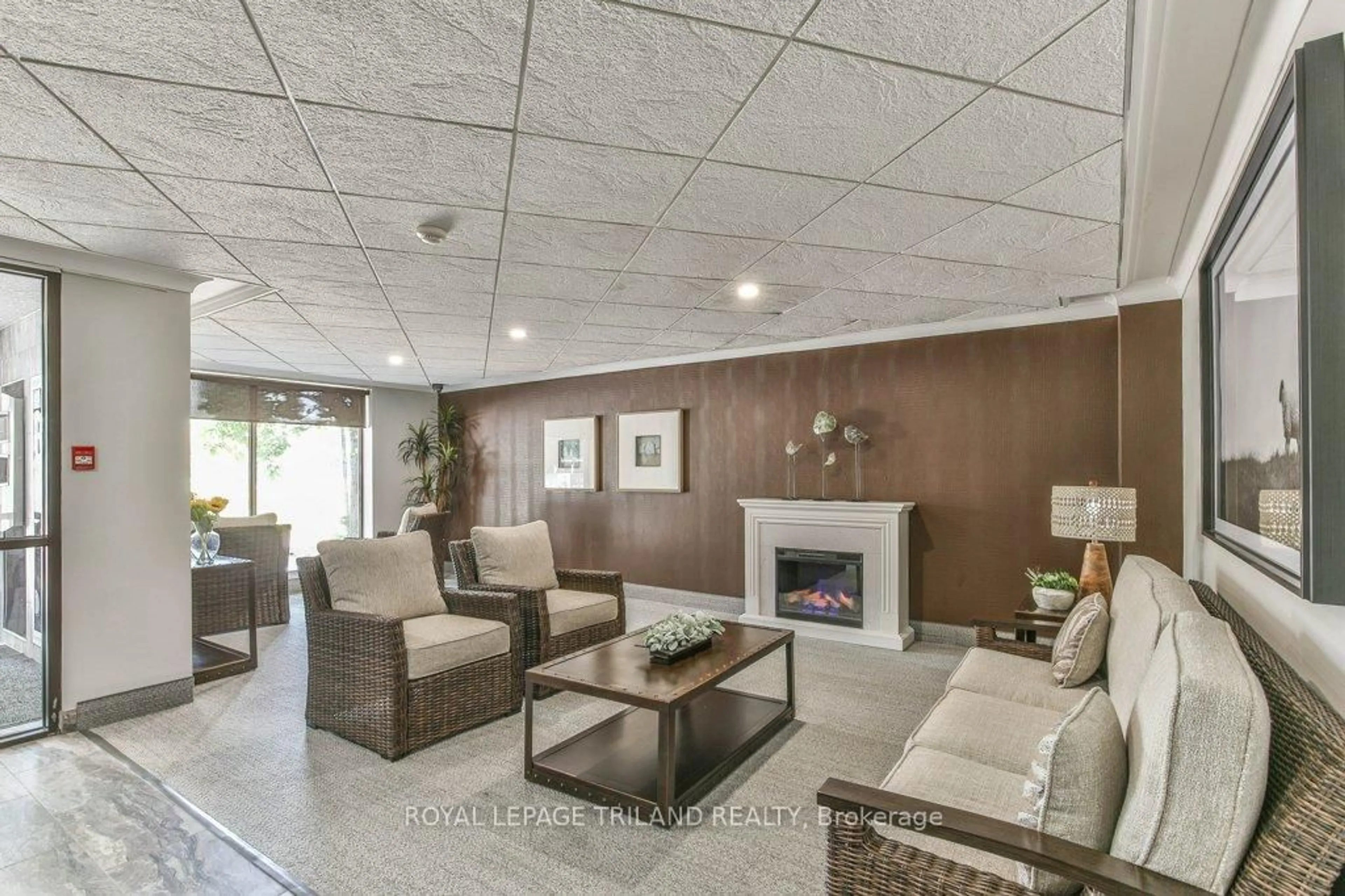 Living room with furniture, unknown for 500 TALBOT St #505, London East Ontario N6A 5P3