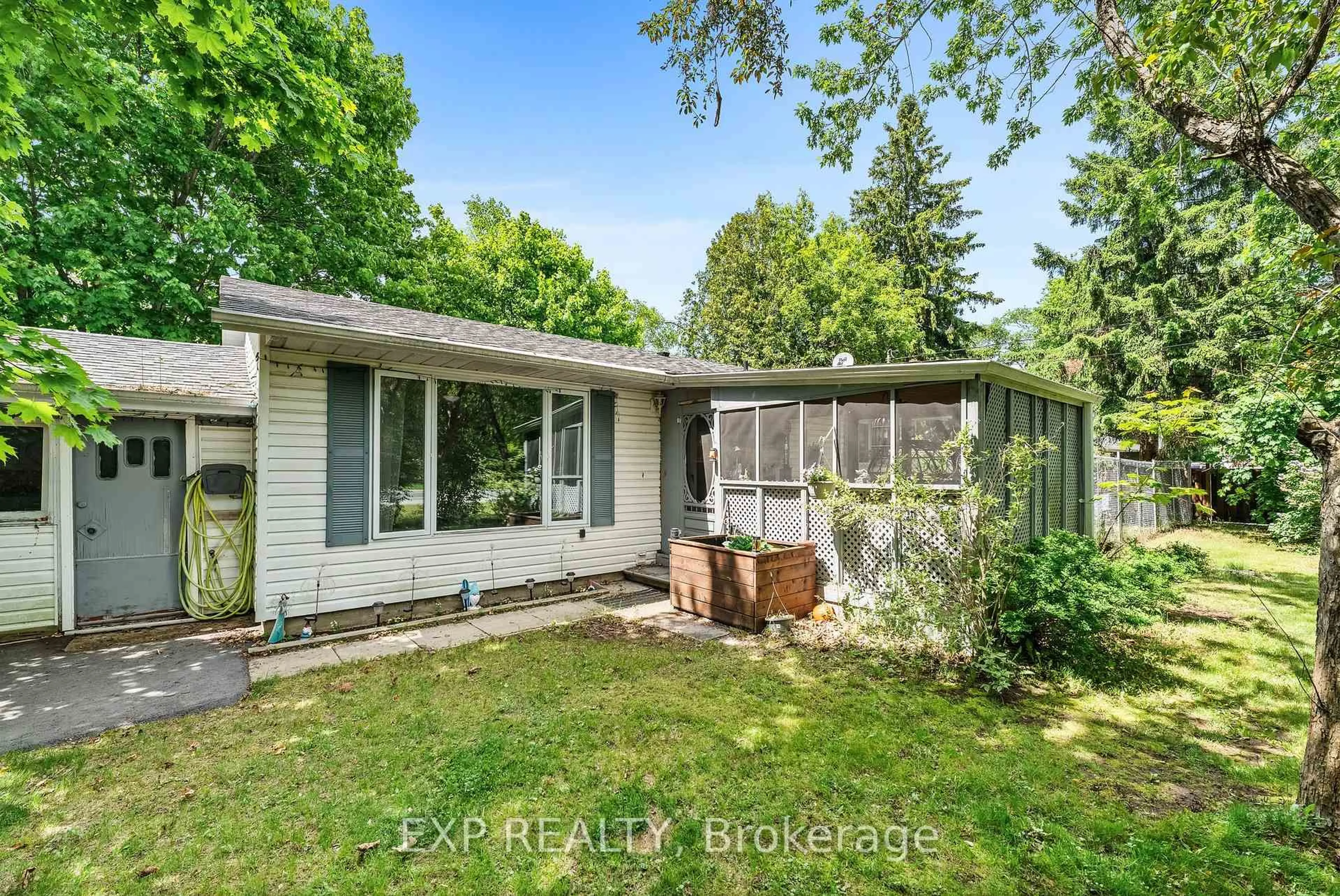 Patio, street for 4558 County Road 45, Hamilton Township Ontario K9A 4J9