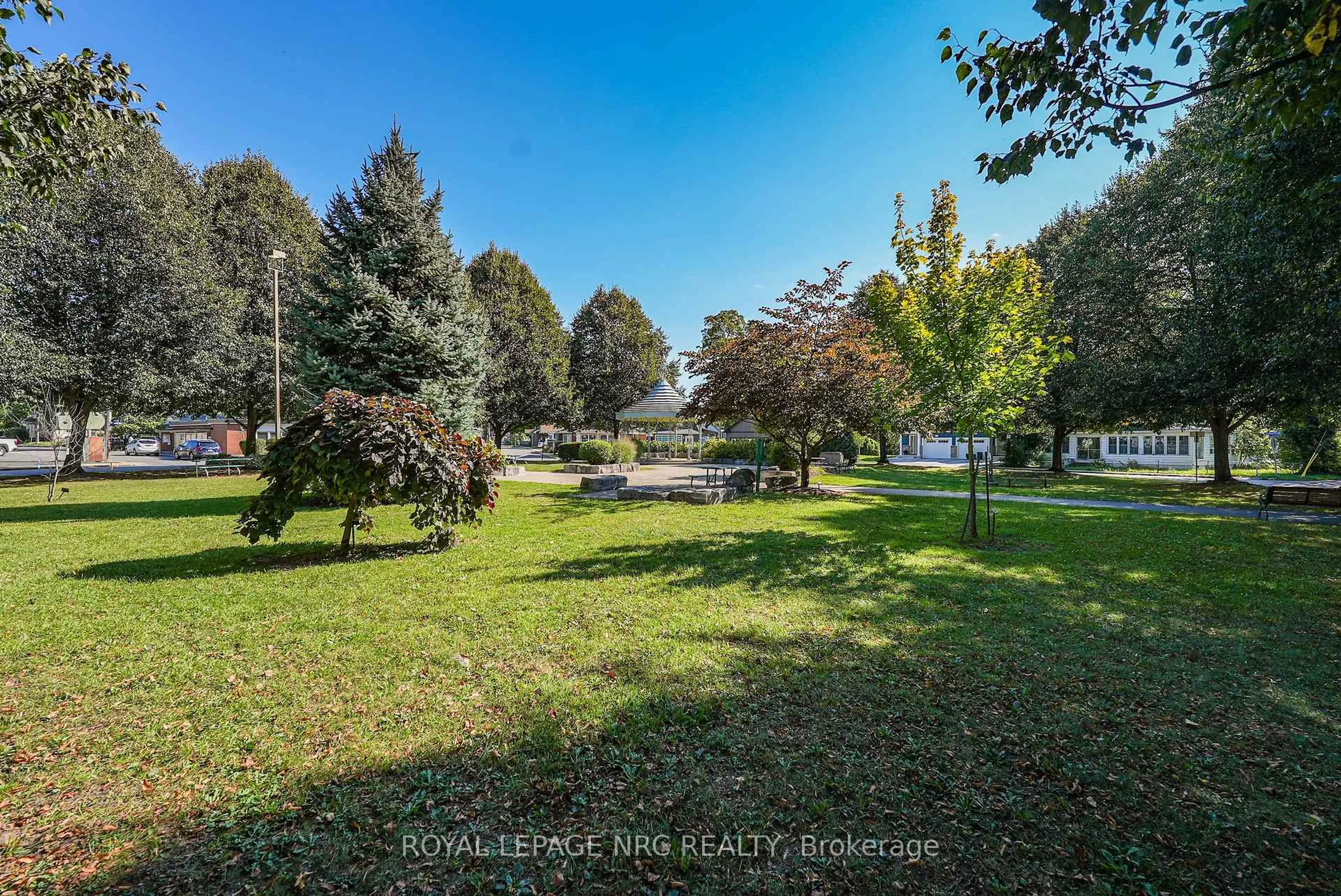 A pic from outside/outdoor area/front of a property/back of a property/a pic from drone, forest/trees view for 58 Queens Circ, Fort Erie Ontario L0S 1B0