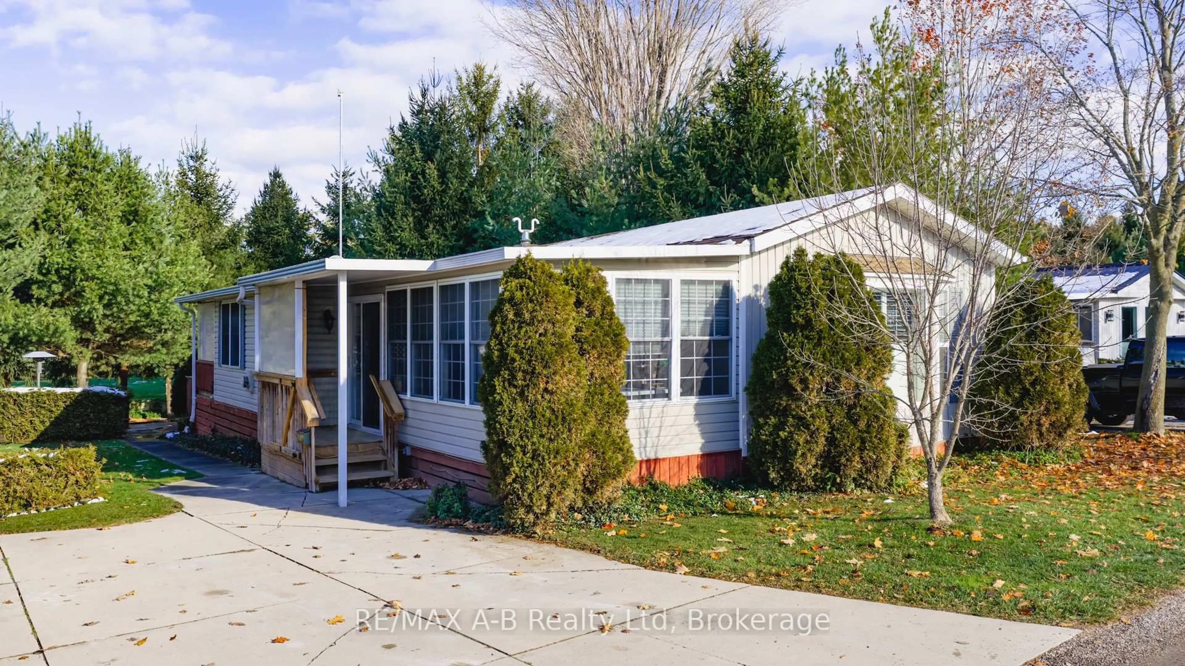 Home with vinyl exterior material, street for 316489 31st Line #909, Zorra Ontario N0J 1J0