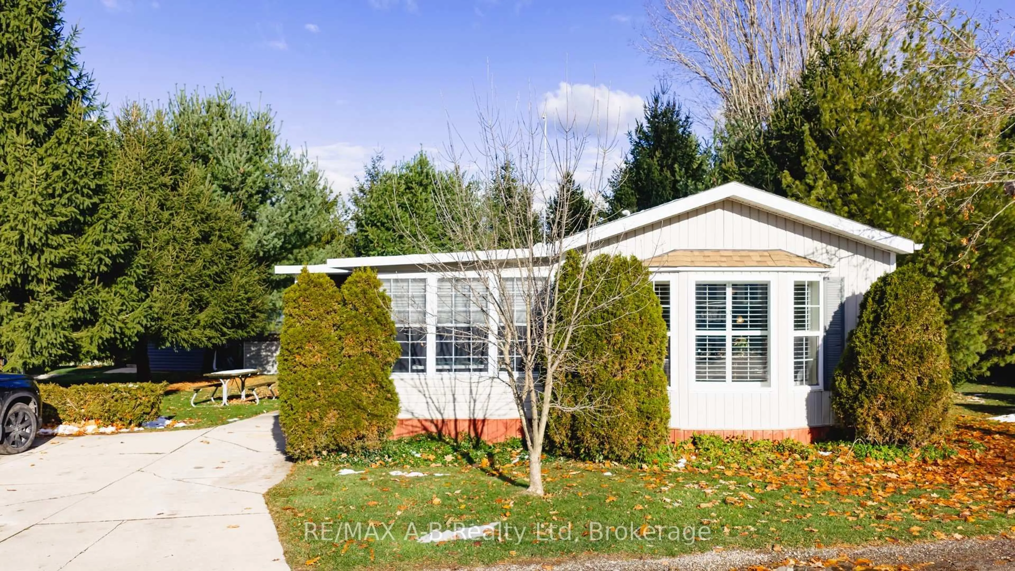 Home with vinyl exterior material, street for 316489 31st Line #909, Zorra Ontario N0J 1J0