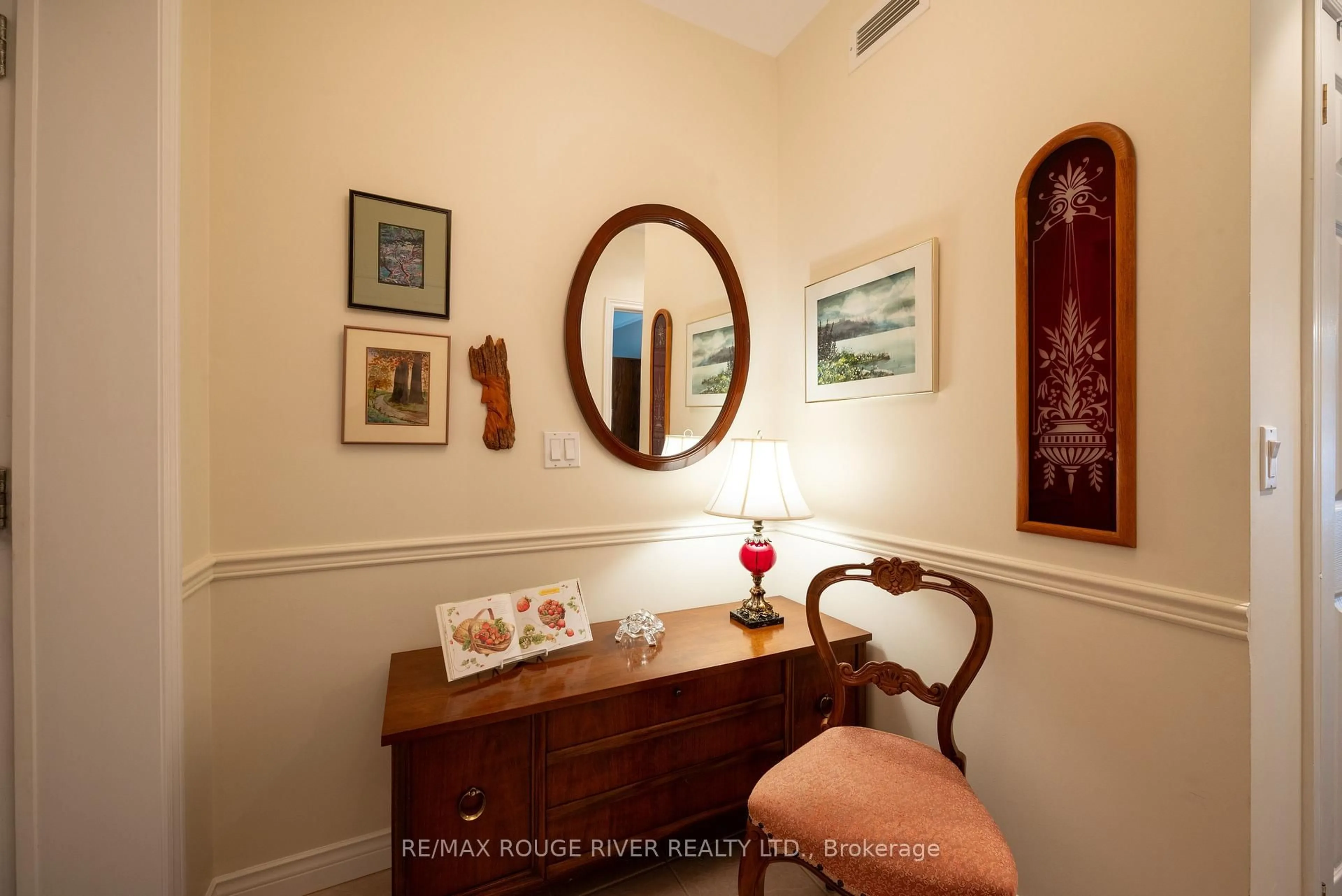 A pic of a room for 96 MARIA'S Quay, Cobourg Ontario K9A 5R6