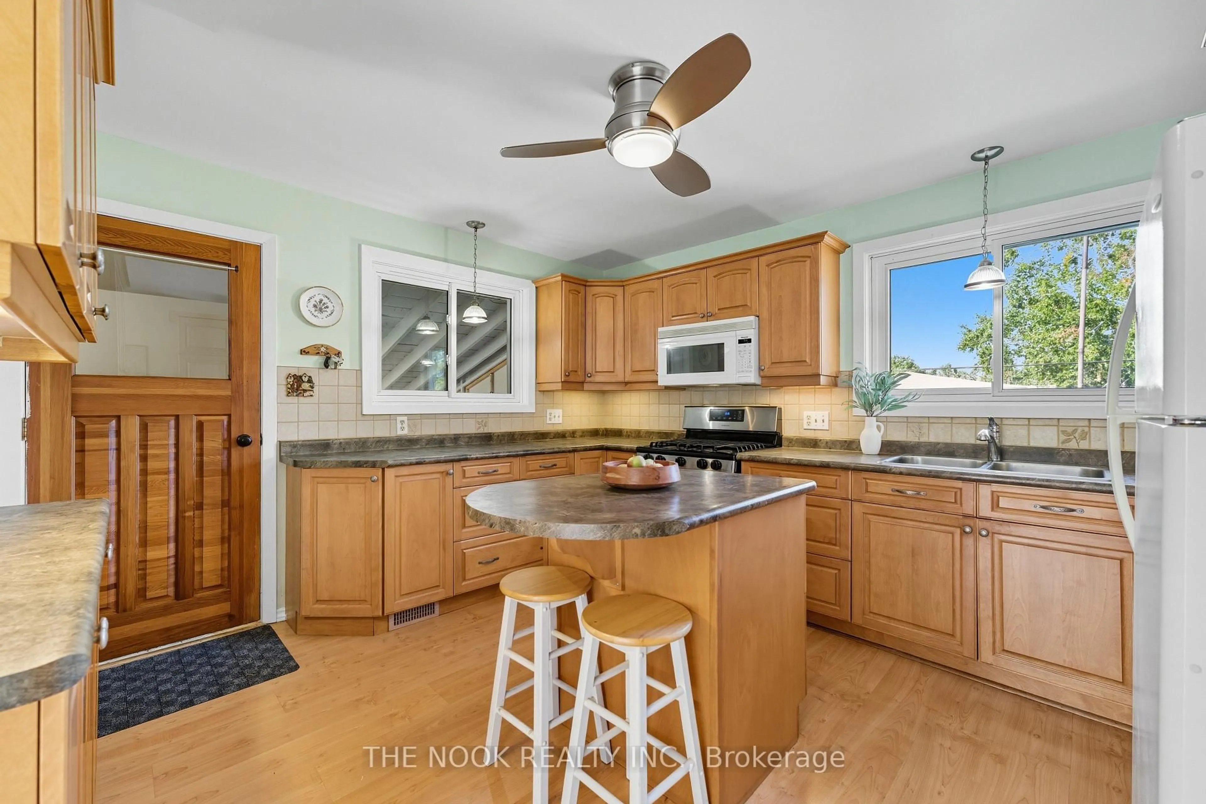 Open concept kitchen, ceramic/tile floor for 288 Collison Cres, Peterborough Ontario K9J 1A8