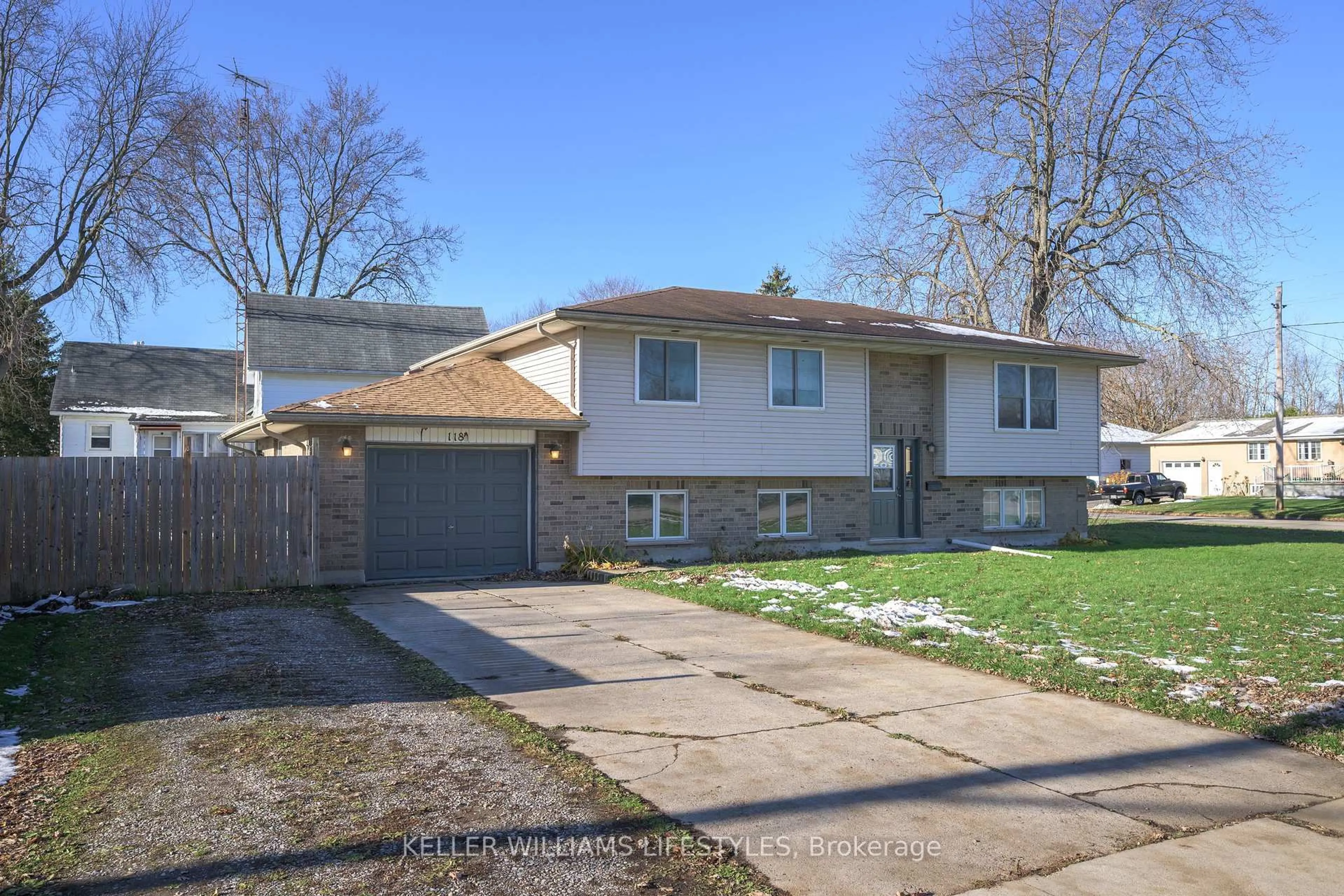 Home with vinyl exterior material, street for 118 Main St, West Elgin Ontario N0L 2P0