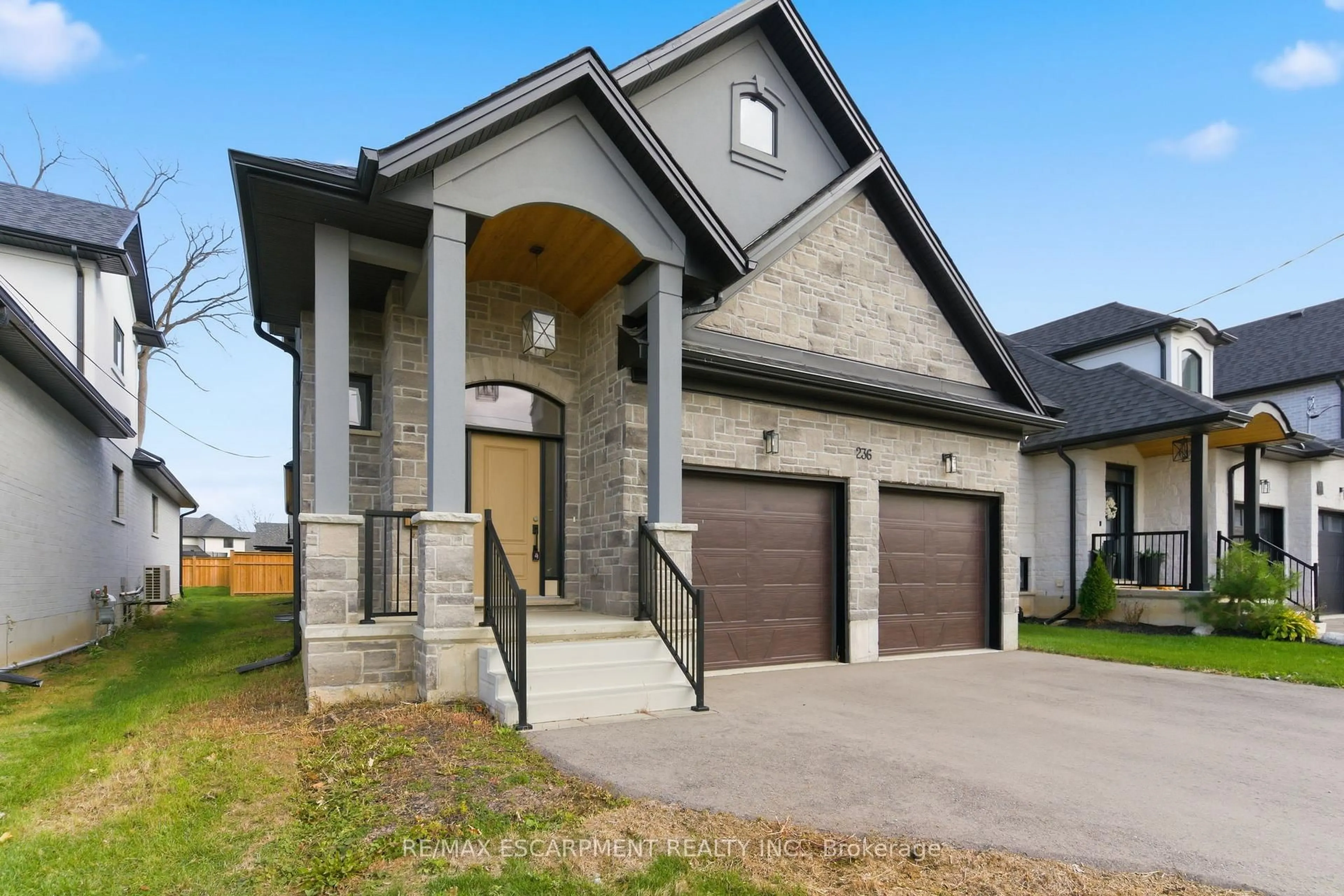 Home with brick exterior material, street for 236 Mount Pleasant St, Brantford Ontario N3T 1V1