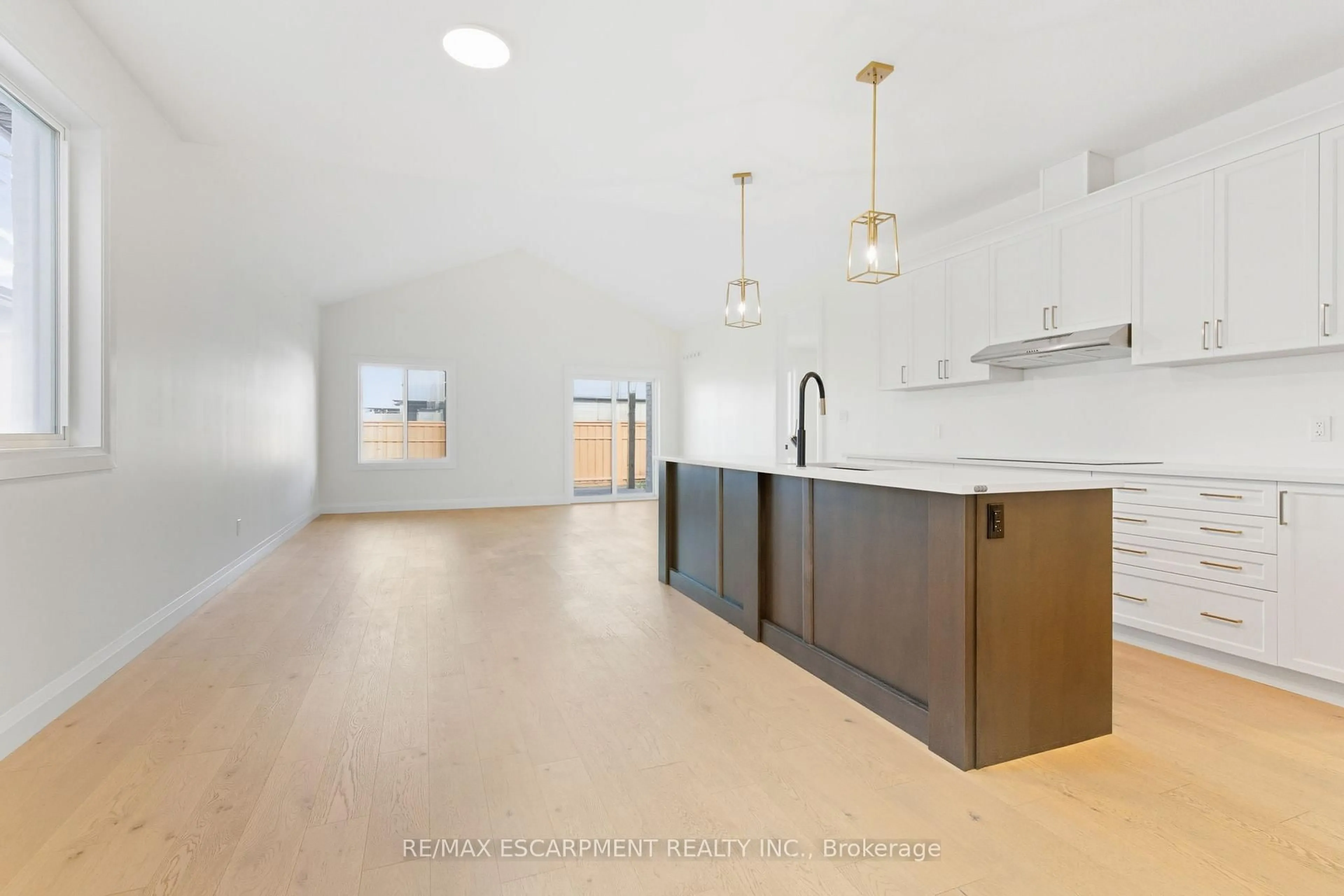 Open concept kitchen, unknown for 236 Mount Pleasant St, Brantford Ontario N3T 1V1