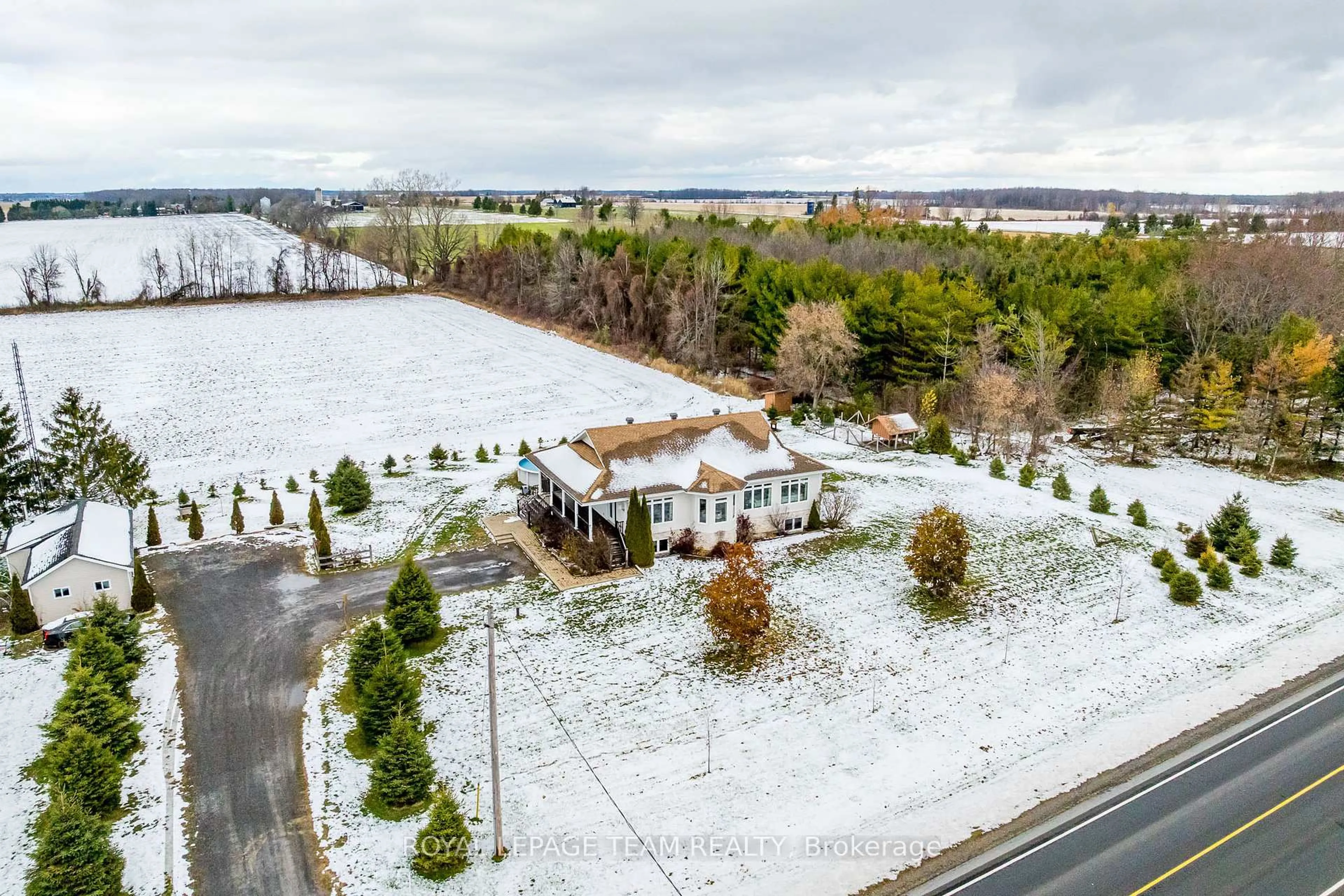A pic from outside/outdoor area/front of a property/back of a property/a pic from drone, water/lake/river/ocean view for 4128 County 7 Rd, South Dundas Ontario K0C 2H0