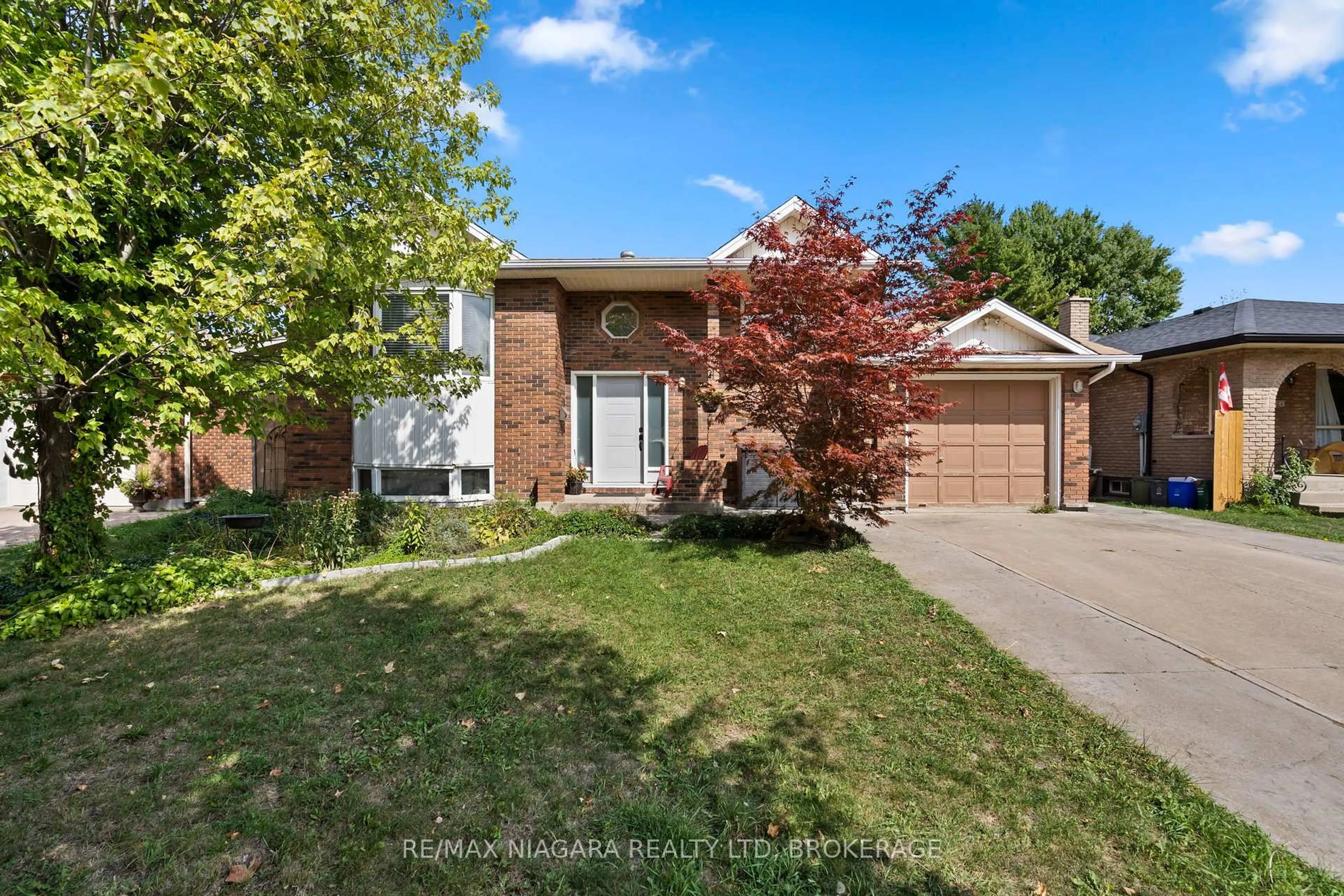 Home with brick exterior material, street for 24 Forster Ave, Thorold Ontario L2V 4J5