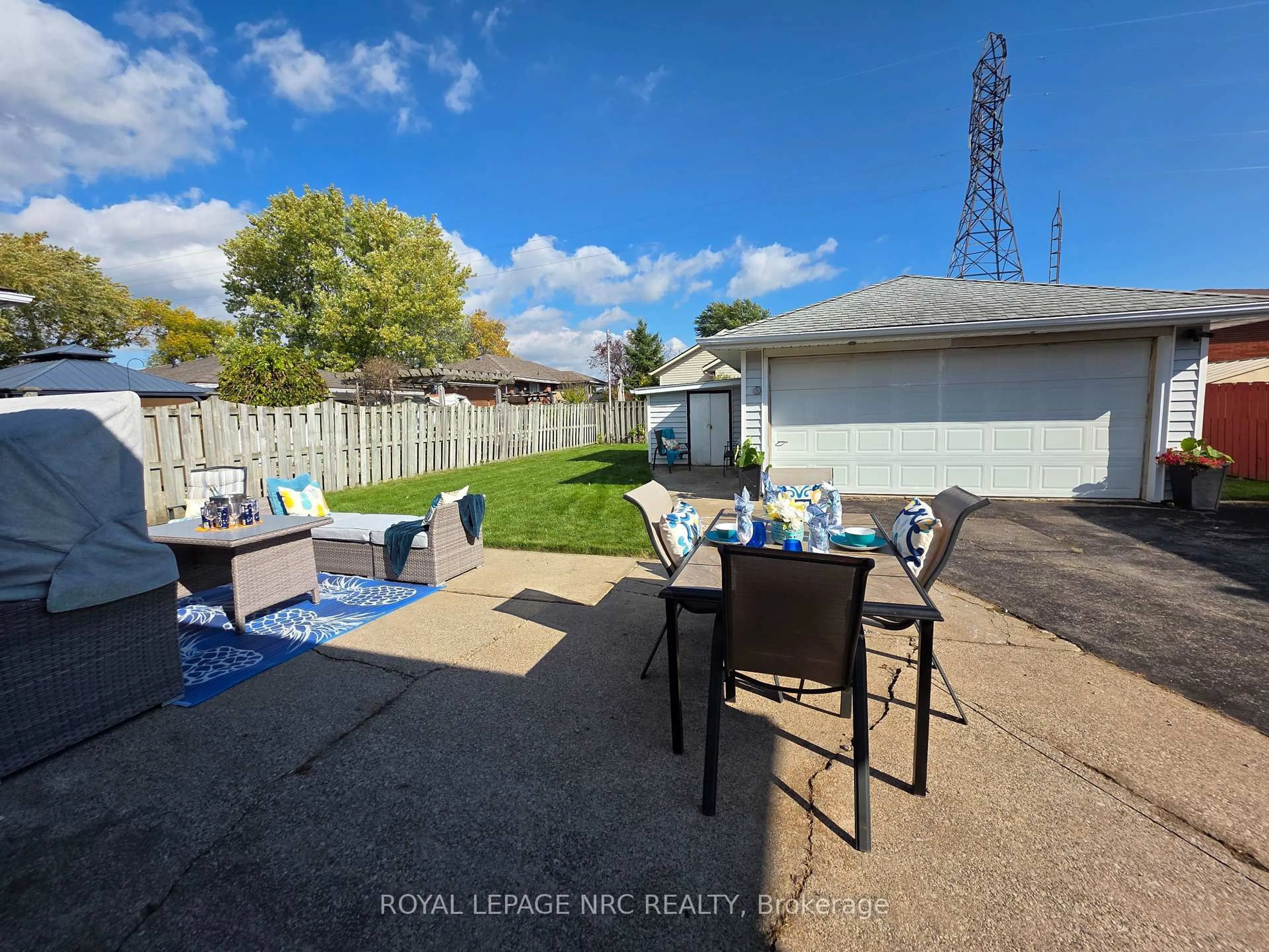 Patio, water/lake/river/ocean view for 141 Mercury Ave, Port Colborne Ontario L3K 2C8