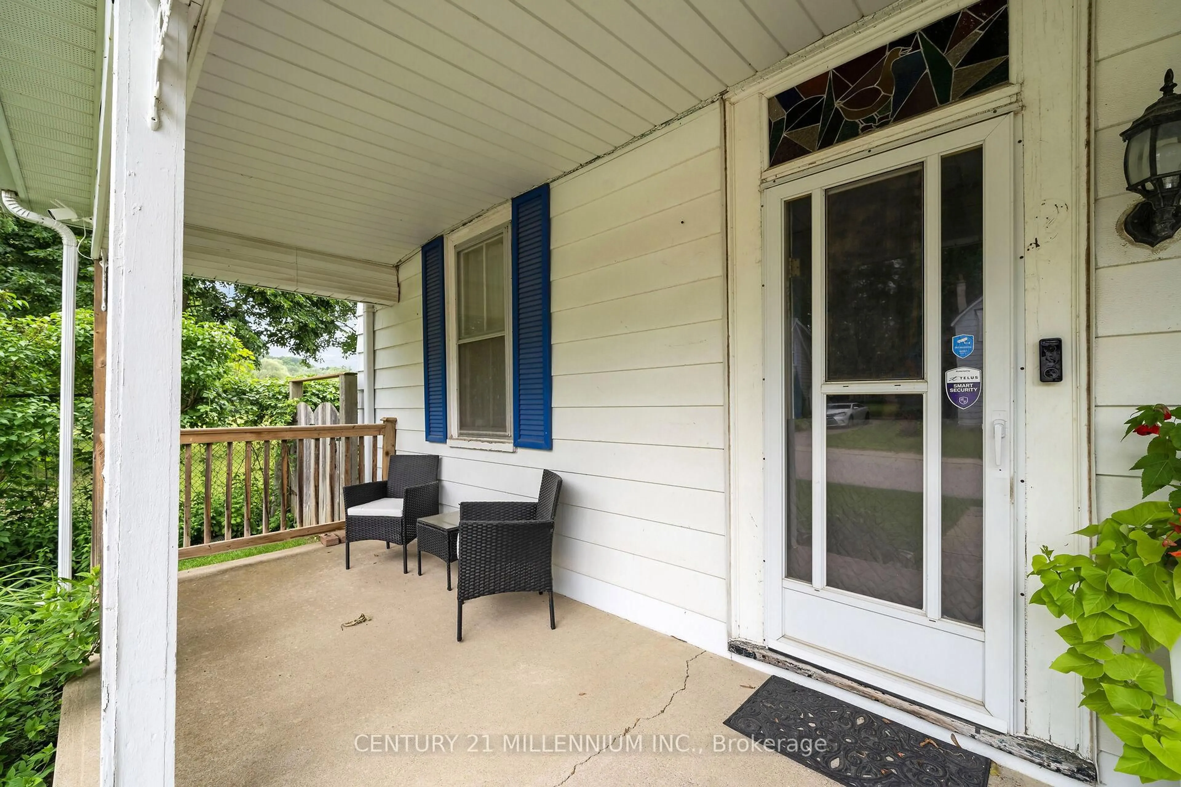 Patio, street for 3 Centre St, Erin Ontario N0B 1T0